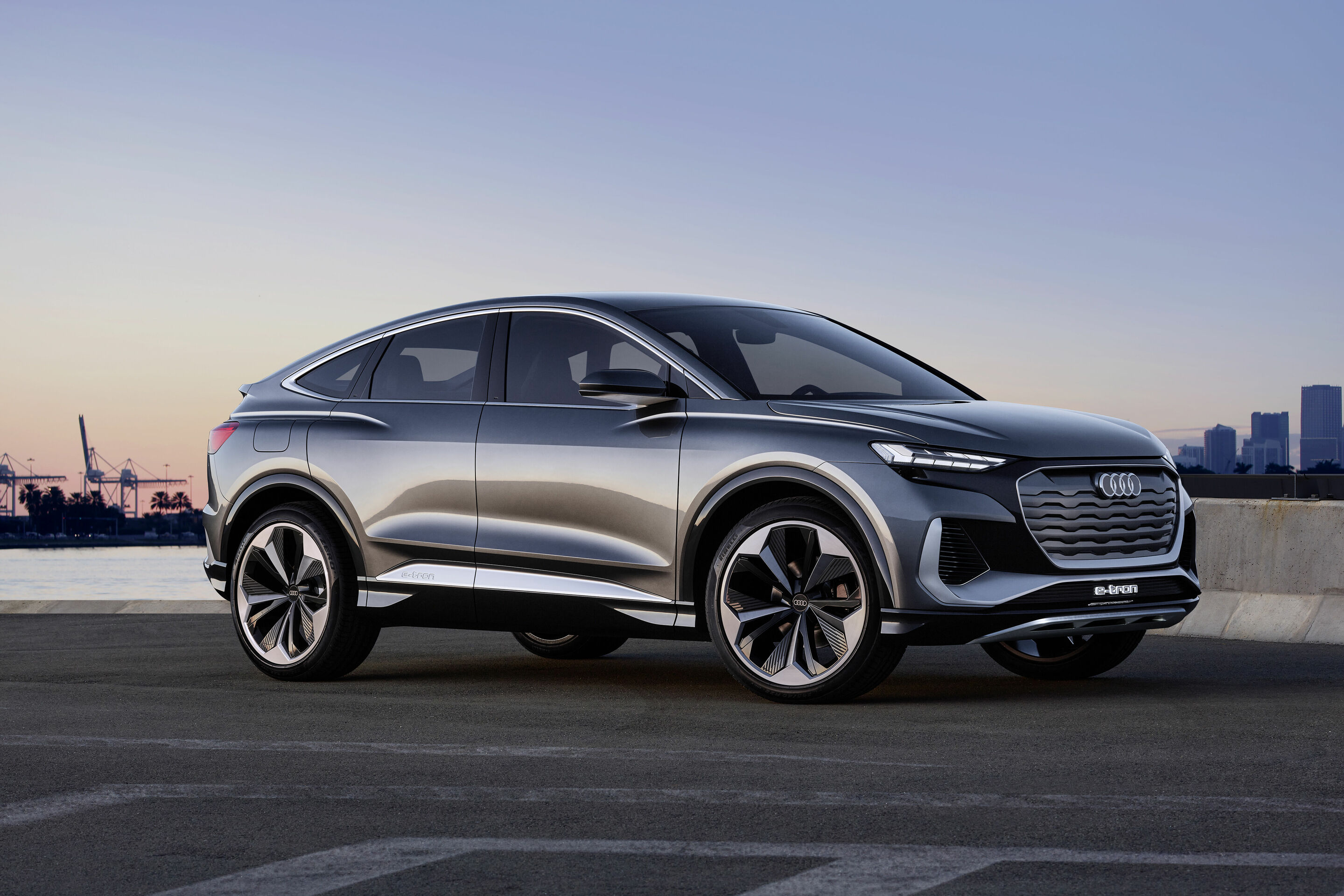 Audi Q4 Sportback e-tron concept (2020), photo 4