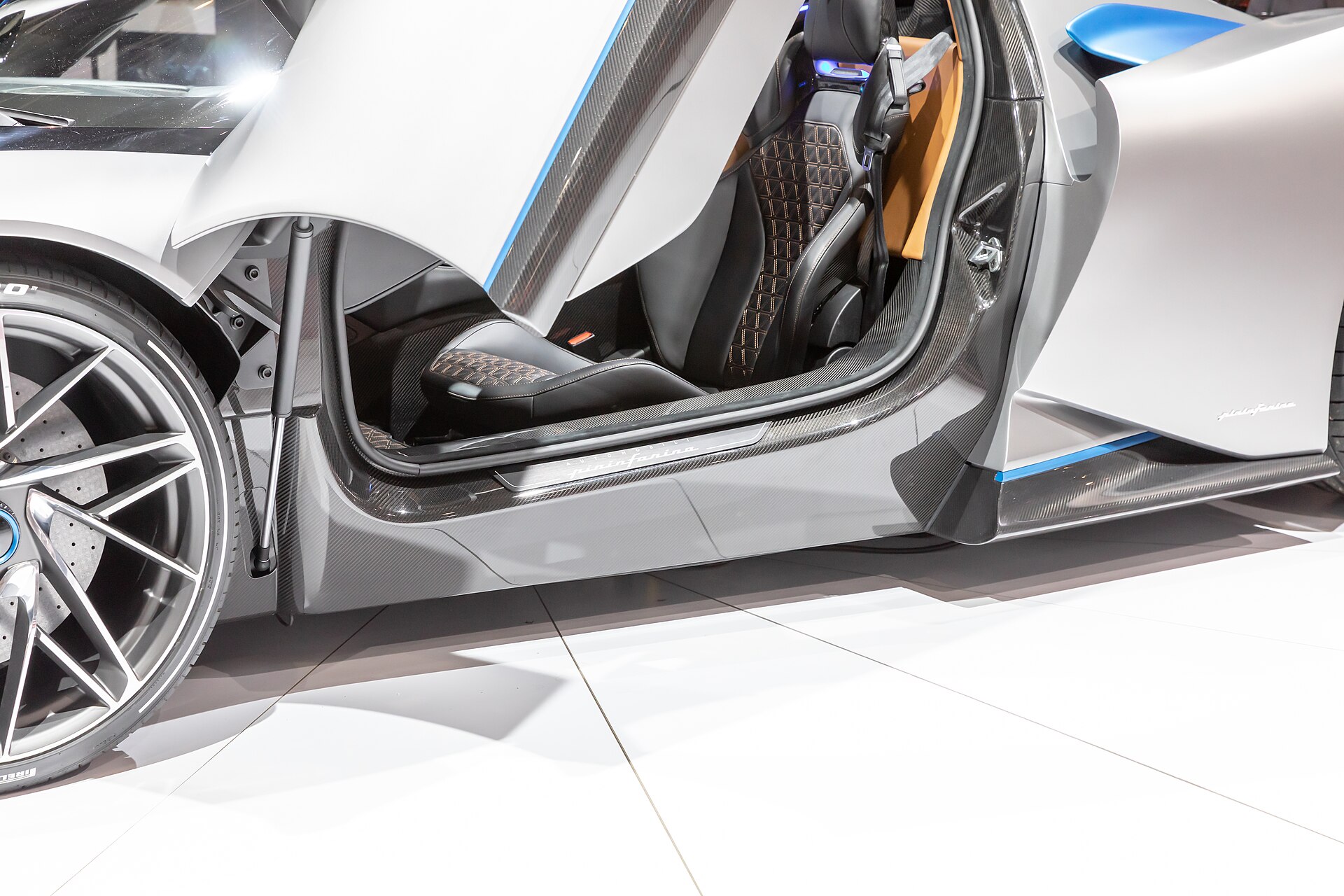 Automobili Pininfarina Battista (2019), photo 2