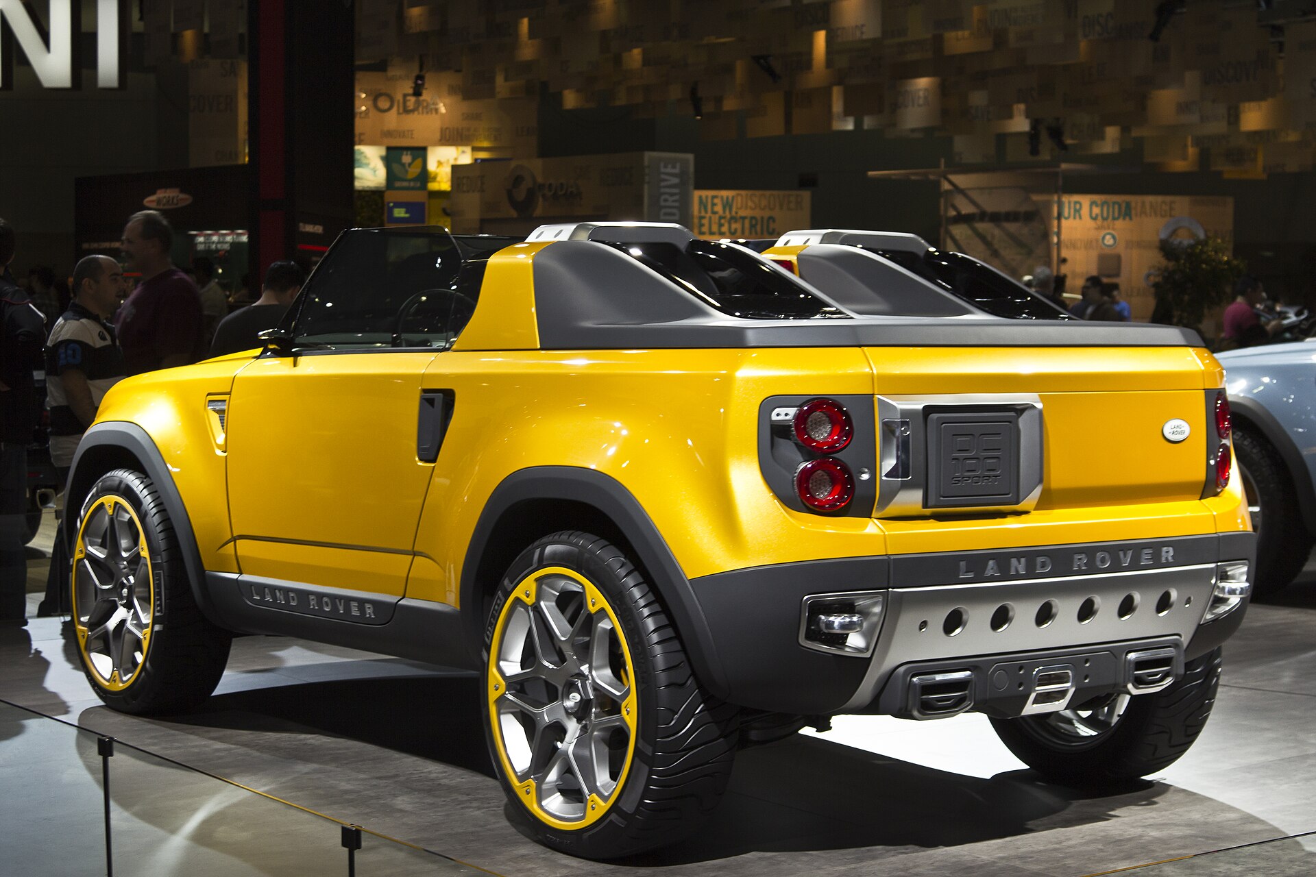 Land Rover DC100