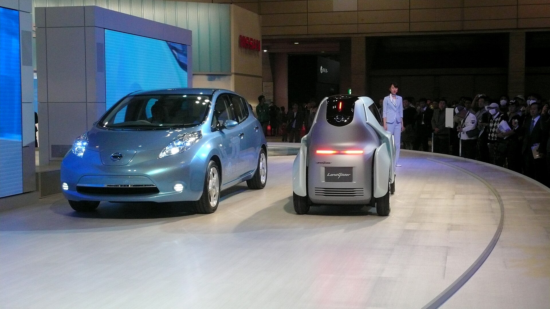Nissan Land Glider Concept
