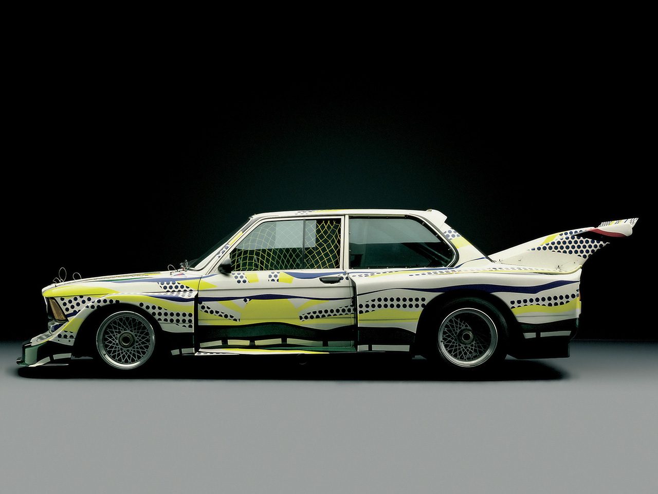 Roy Lichtenstein BMW 320i Art Car #3 (1977), front view