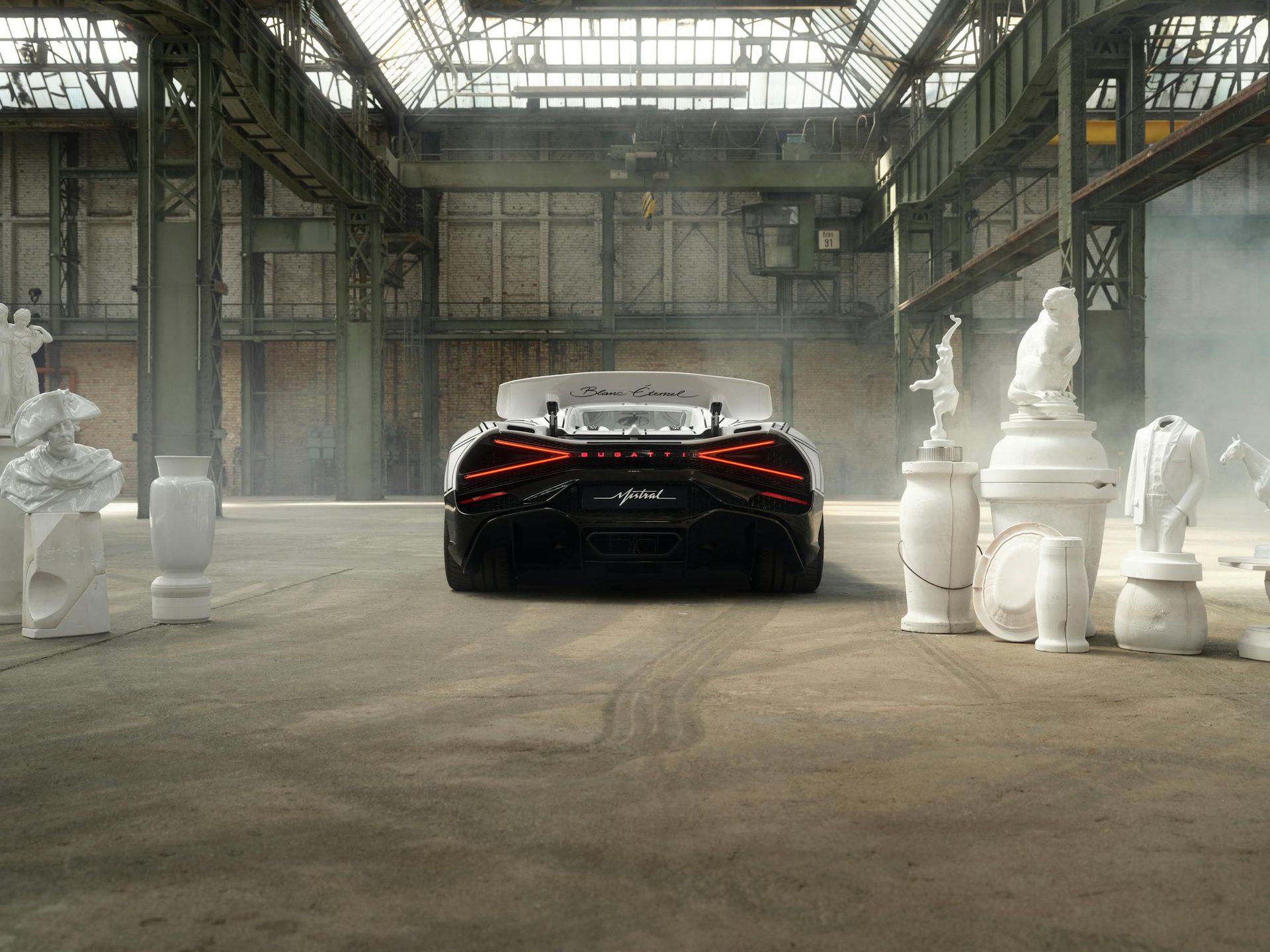 W16 Mistral "Blanc Éternel": Bugatti x KPM Berlin, 2026, photo 3