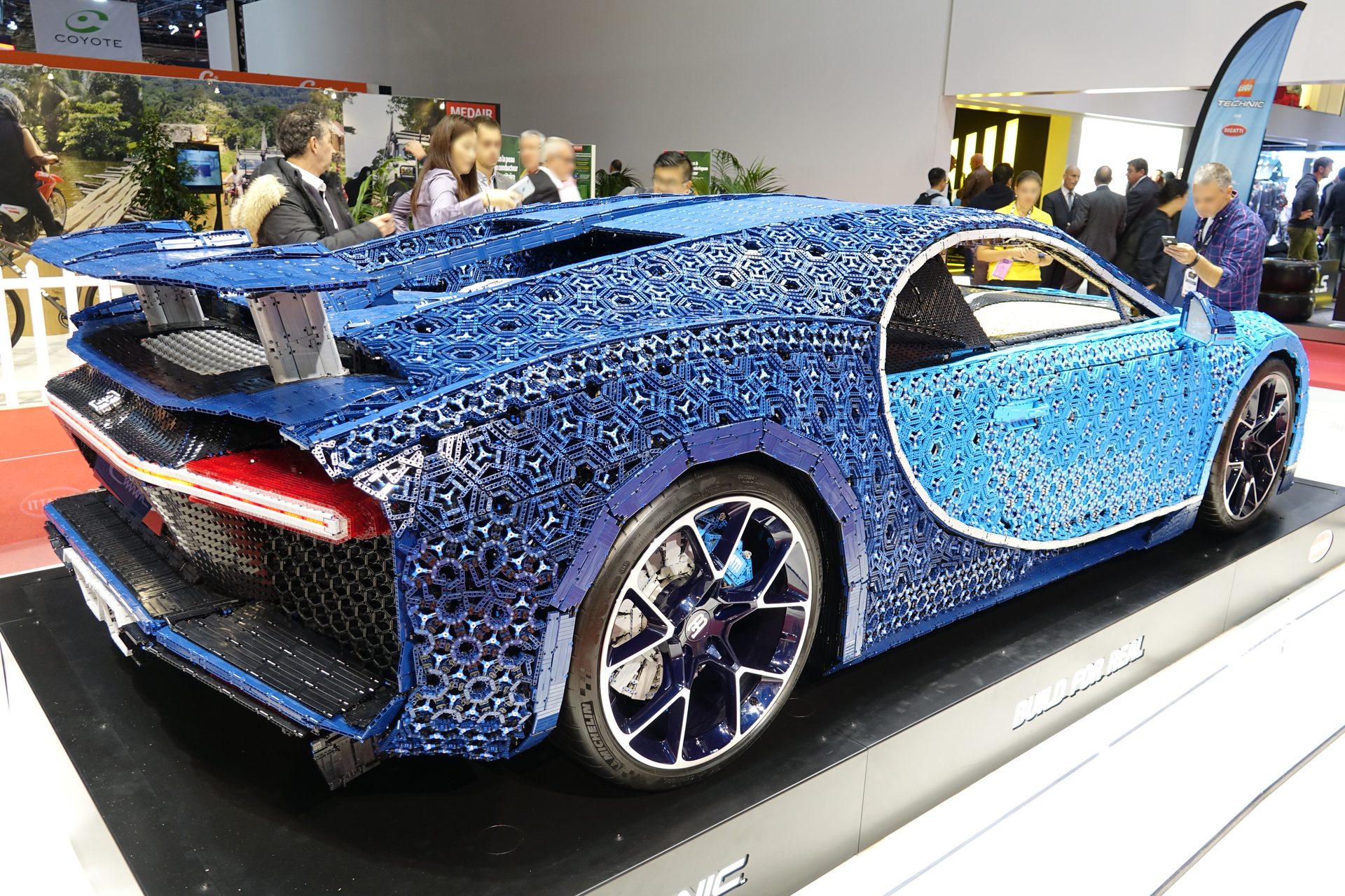 Life-Size LEGO Technic Chiron: Bugatti x LEGO Technic, 2018, photo 2