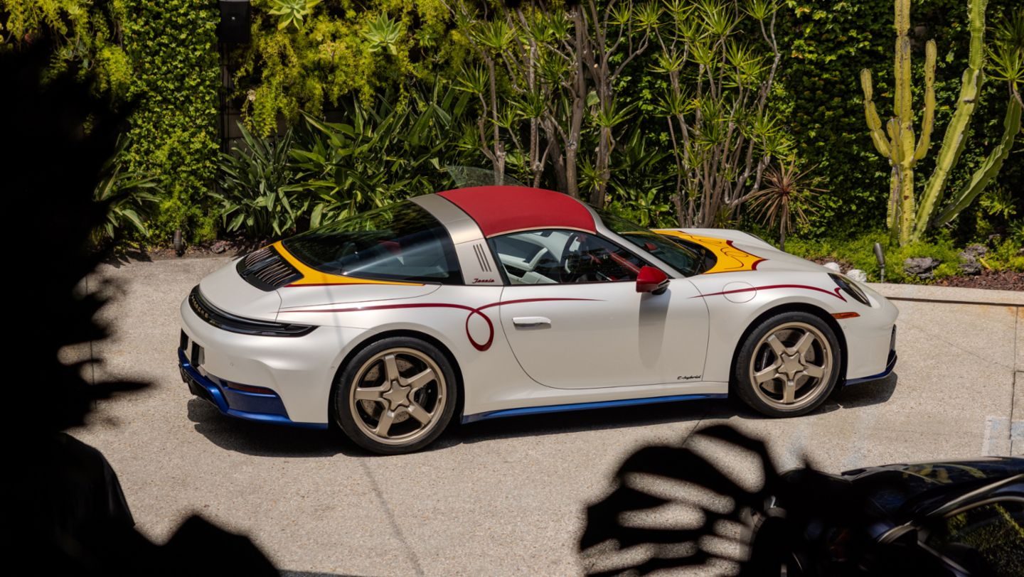 911 Targa 4 GTS "Jessie" (Toy Story 5): Porsche x Pixar · Toy Story 5, 2026, photo 2