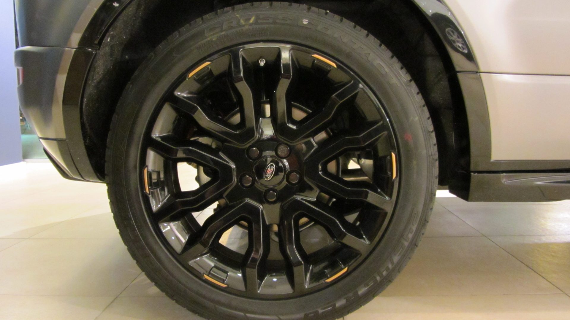 Range Rover Evoque Special Edition by Victoria Beckham: Land Rover x Victoria Beckham, 2012, photo 4