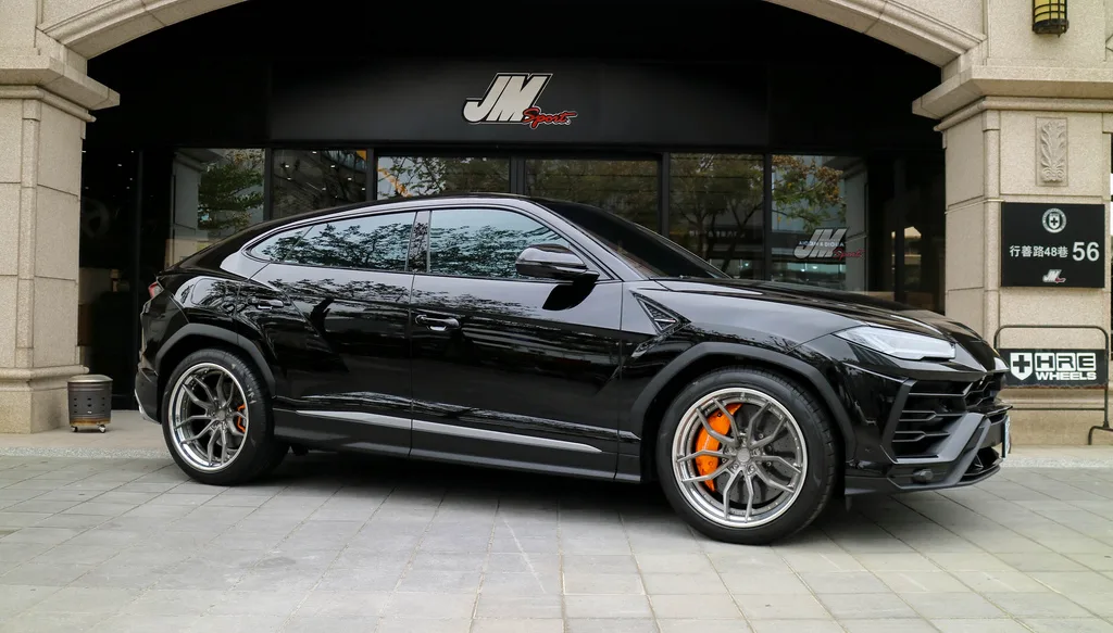 Anrky 22″ AN31 SeriesTHREE on Lamborghini Urus (2018)