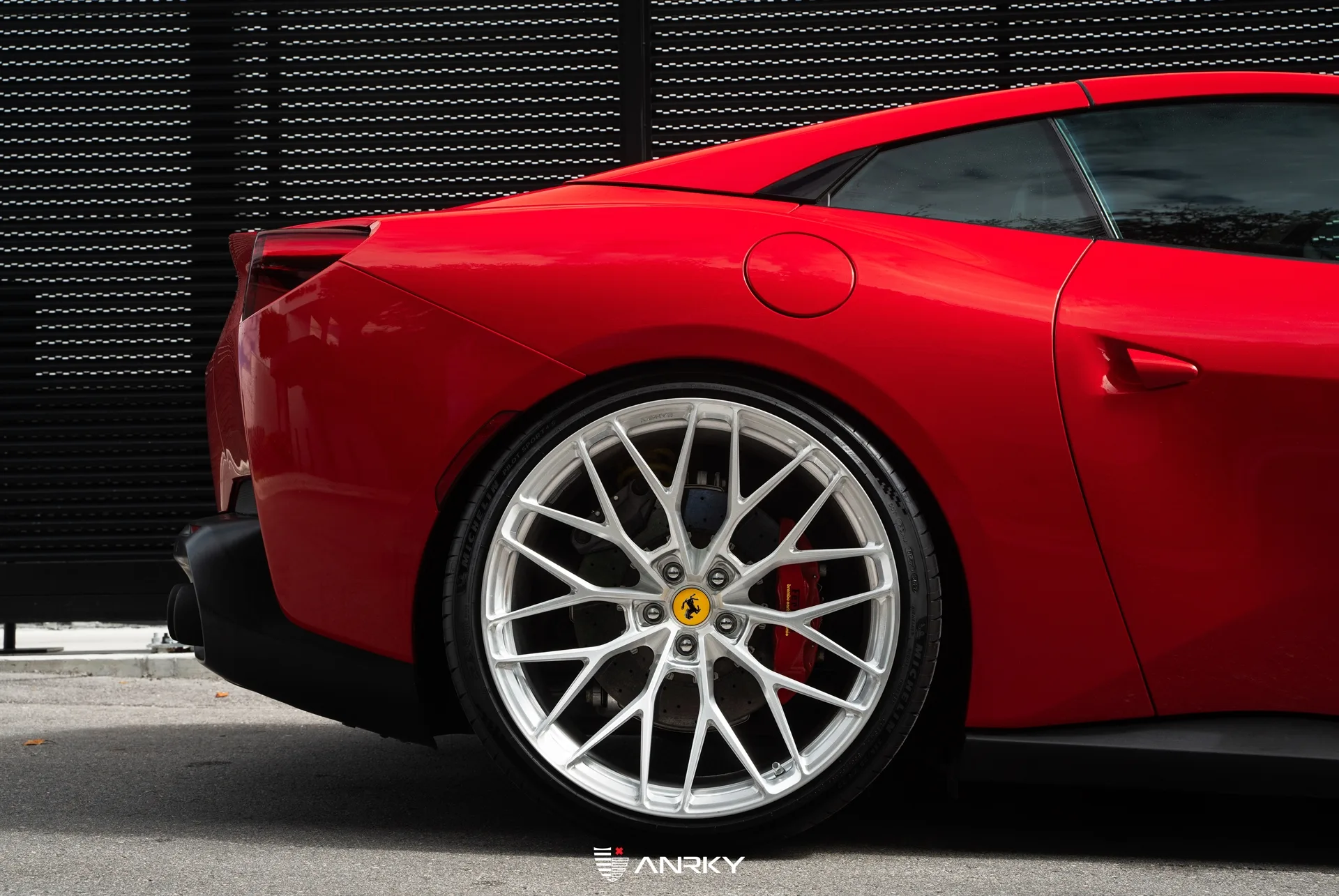 Anrky AN10 SeriesONE Monoblock on Ferrari Portofino, photo 2