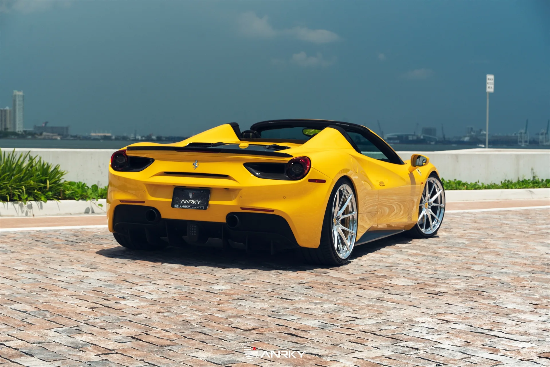 Anrky AN12 SeriesONE Monoblock on Ferrari 488, photo 9