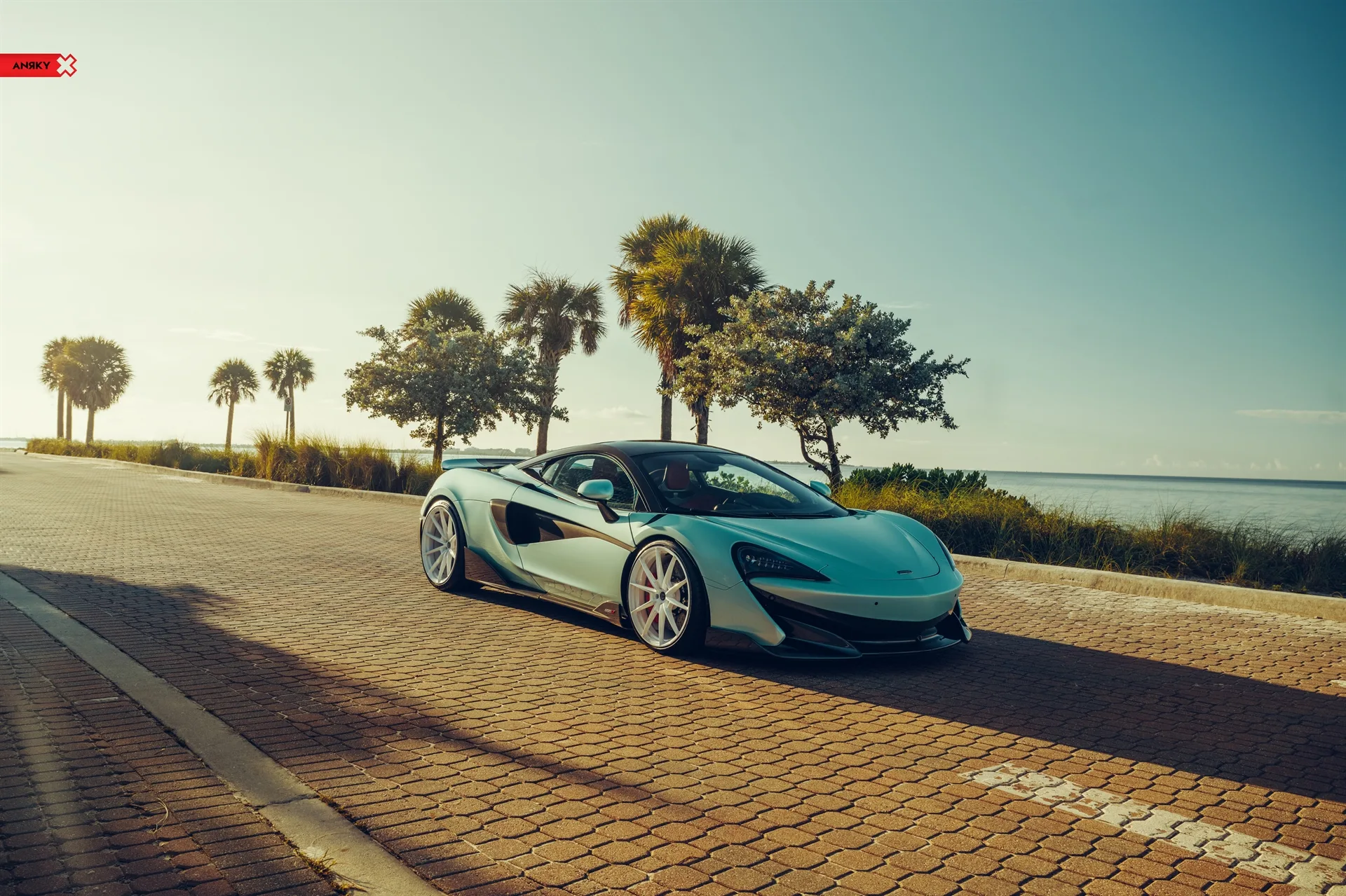 Anrky AN18 SeriesONE on McLaren 600LT