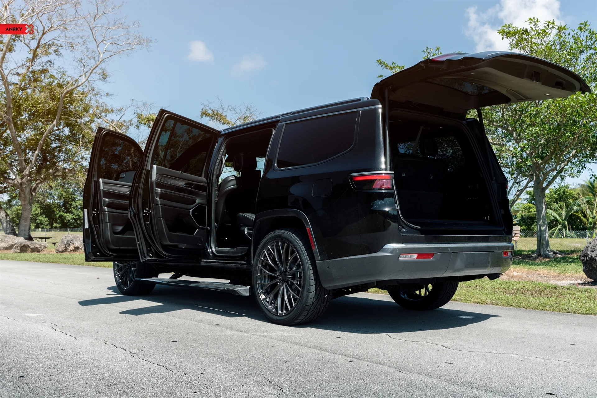 Anrky AN20 SeriesTWO on Jeep Wagoneer WS (2022-), photo 11
