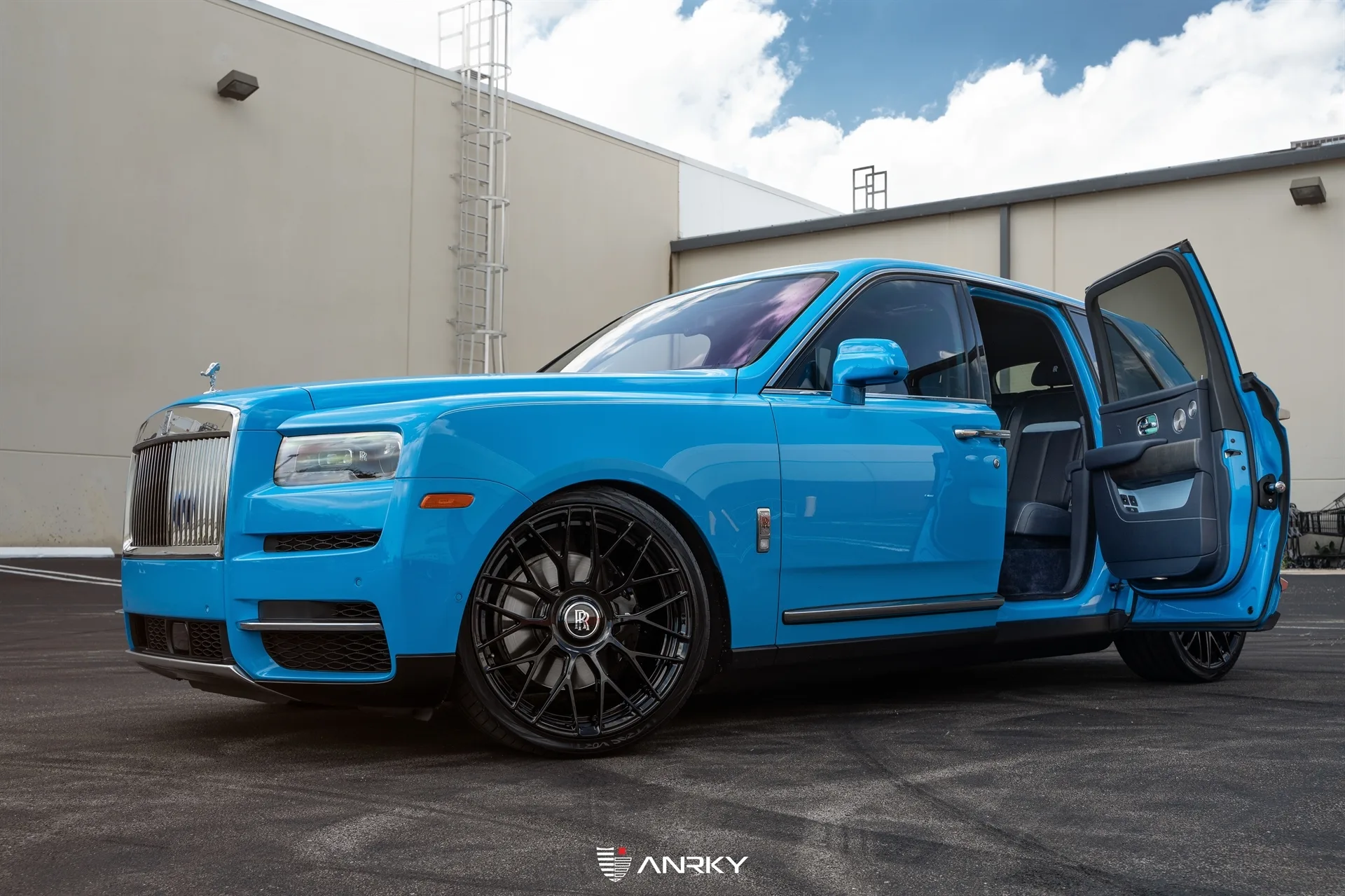 Anrky AN20 SeriesTWO on Rolls-Royce Cullinan.1