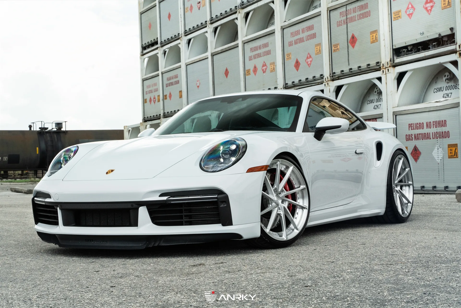 Anrky AN23 SeriesTWO on Porsche 911 992.1