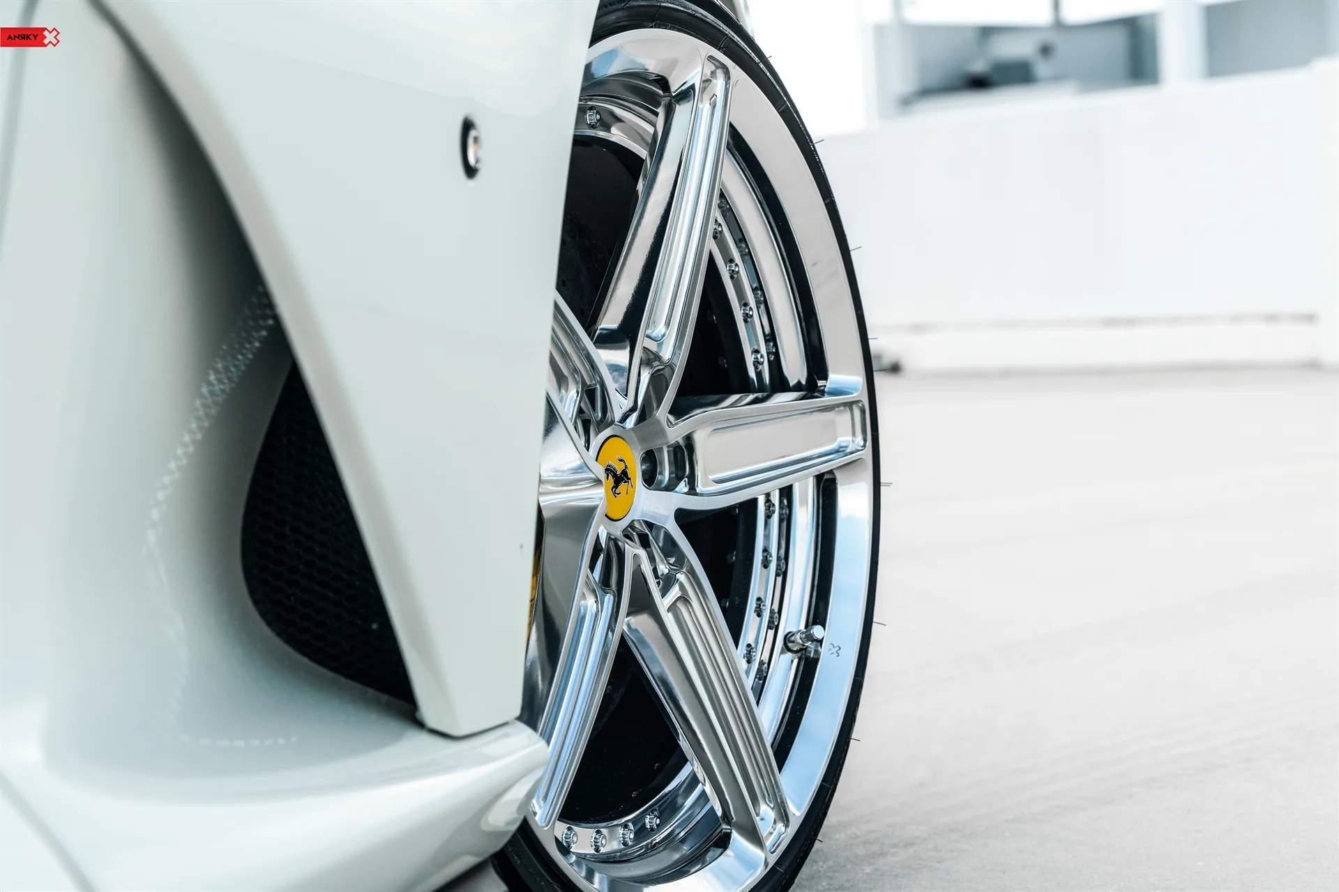 Anrky AN25 SeriesTWO on Ferrari 812 F152M, photo 3