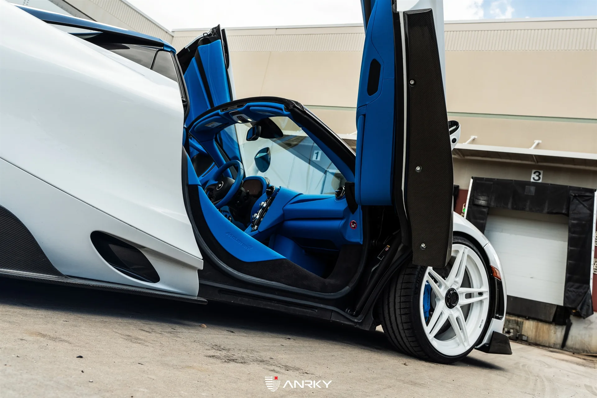 Anrky AN27 SeriesTWO on McLaren 720S, photo 2