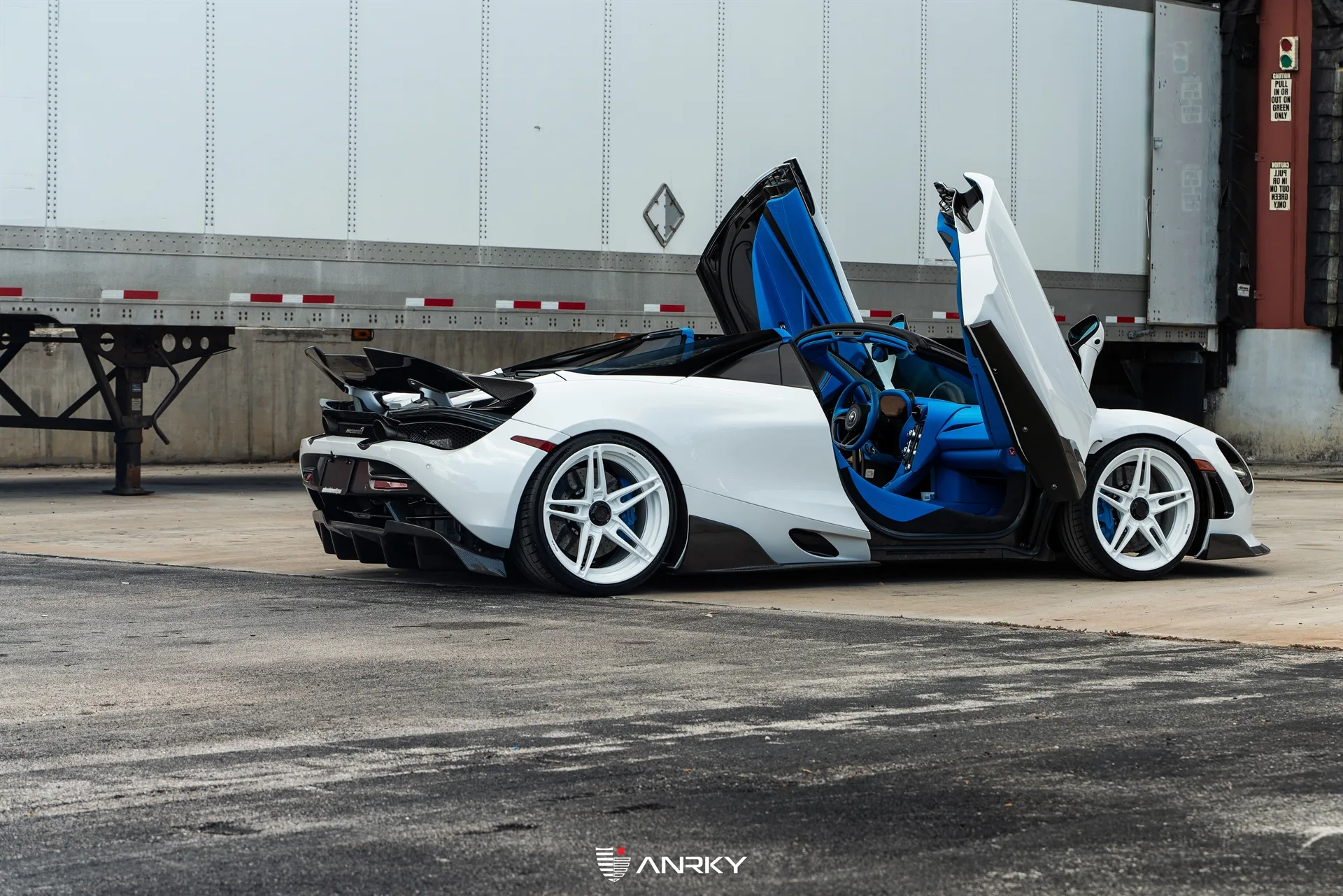 Anrky AN27 SeriesTWO on McLaren 720S, photo 8