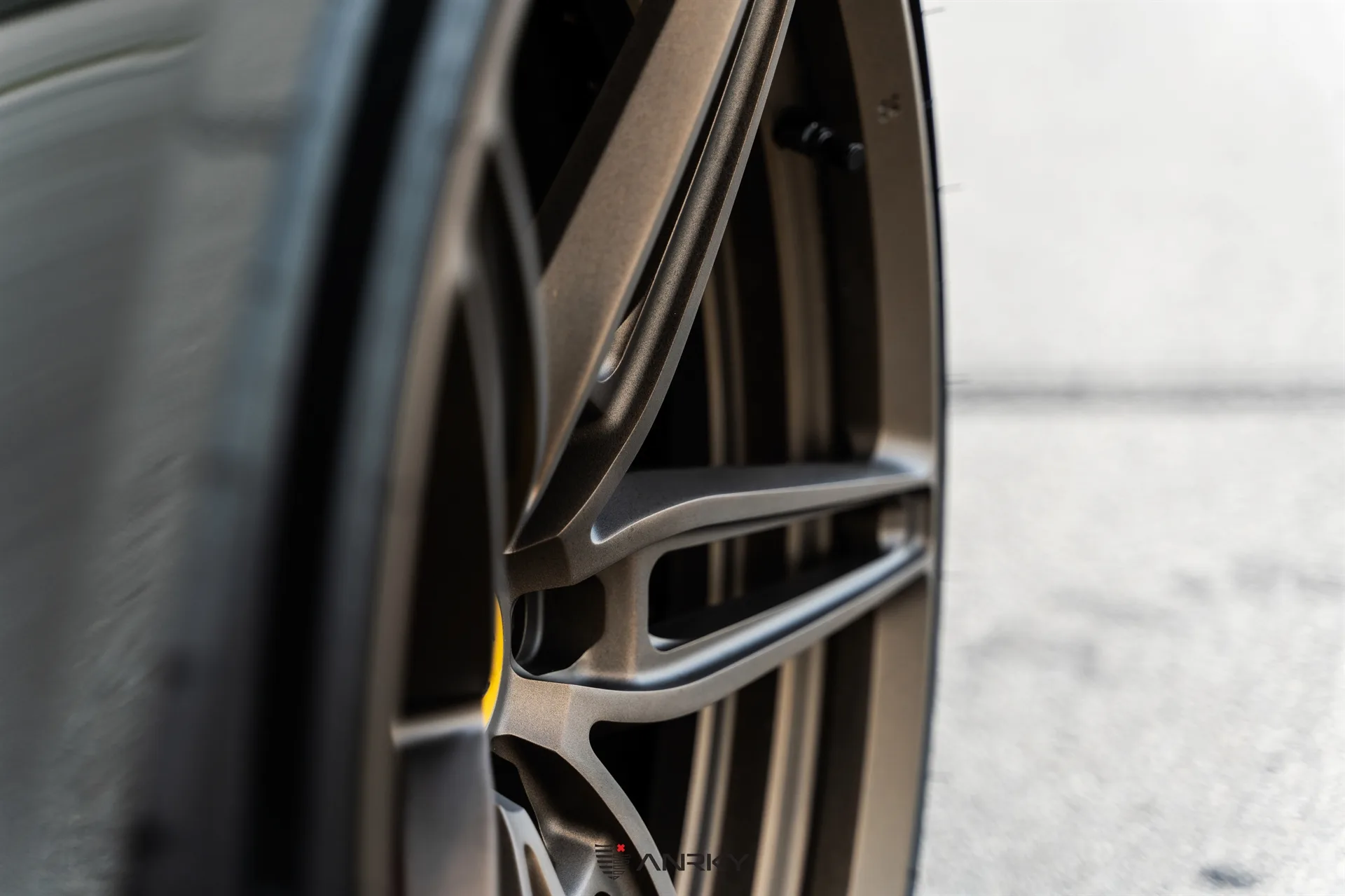 Anrky AN27 SeriesTWO on Ferrari 812 F152M, photo 7
