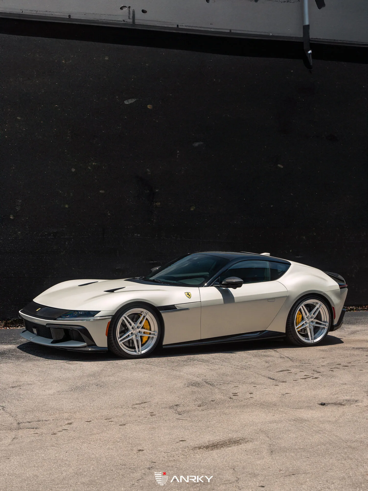 Anrky AN27 SeriesTWO on Ferrari 12Cilindri