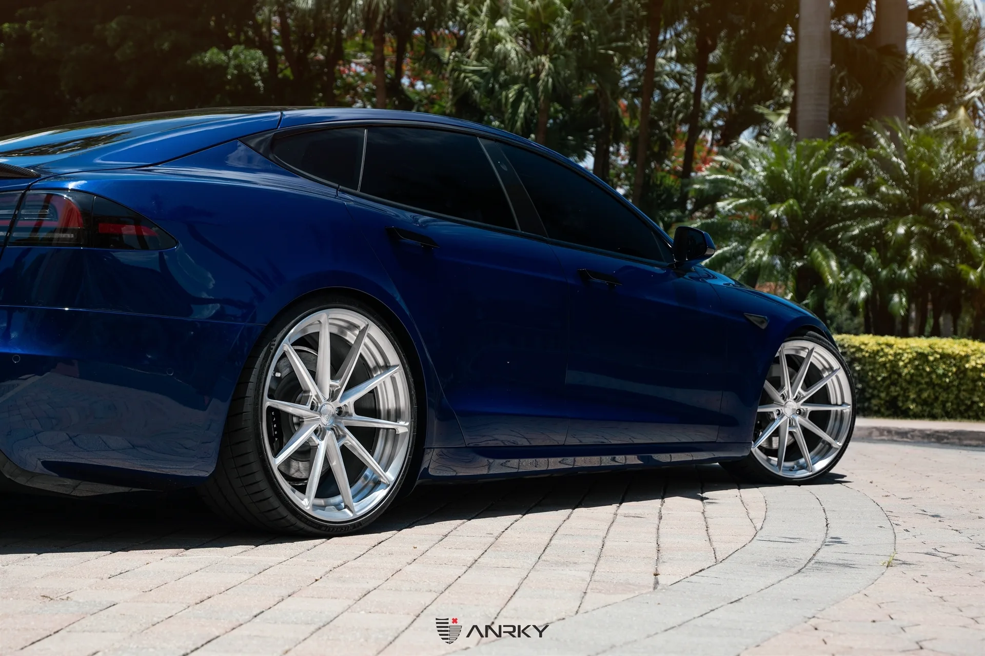 Anrky AN28 SeriesTWO on Tesla Model S Original (2012-2016), photo 10