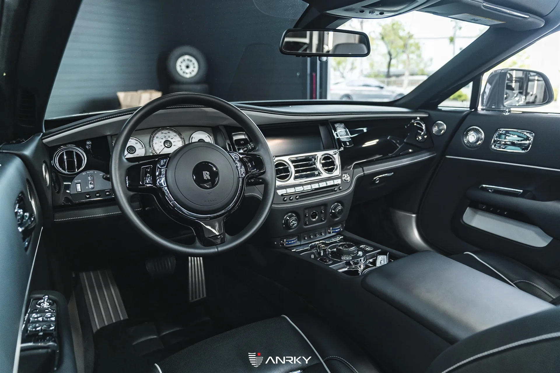 Anrky AN30 SeriesTHREE on Rolls-Royce Dawn, photo 10