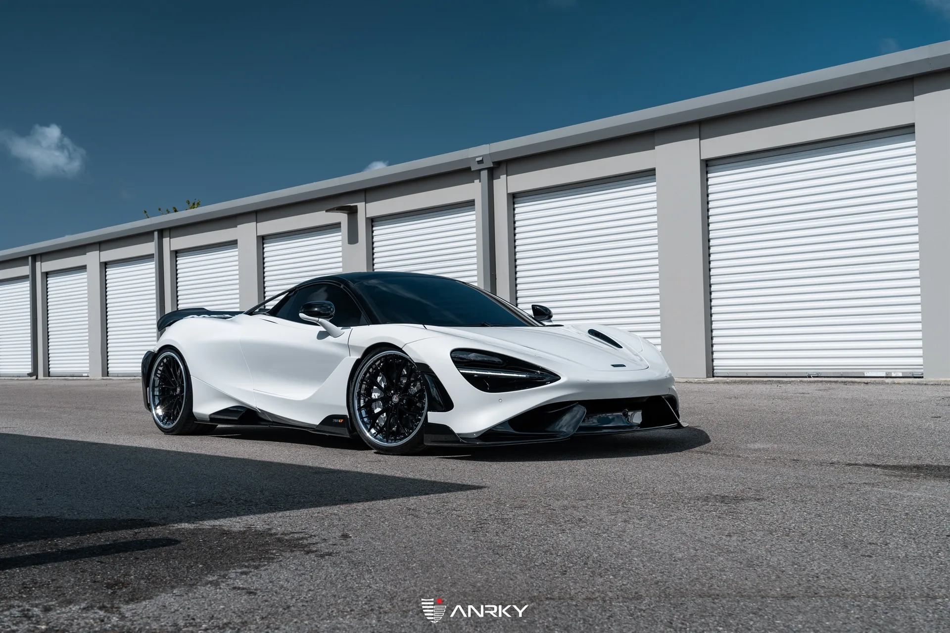 Anrky AN30 SeriesTHREE on McLaren 765LT