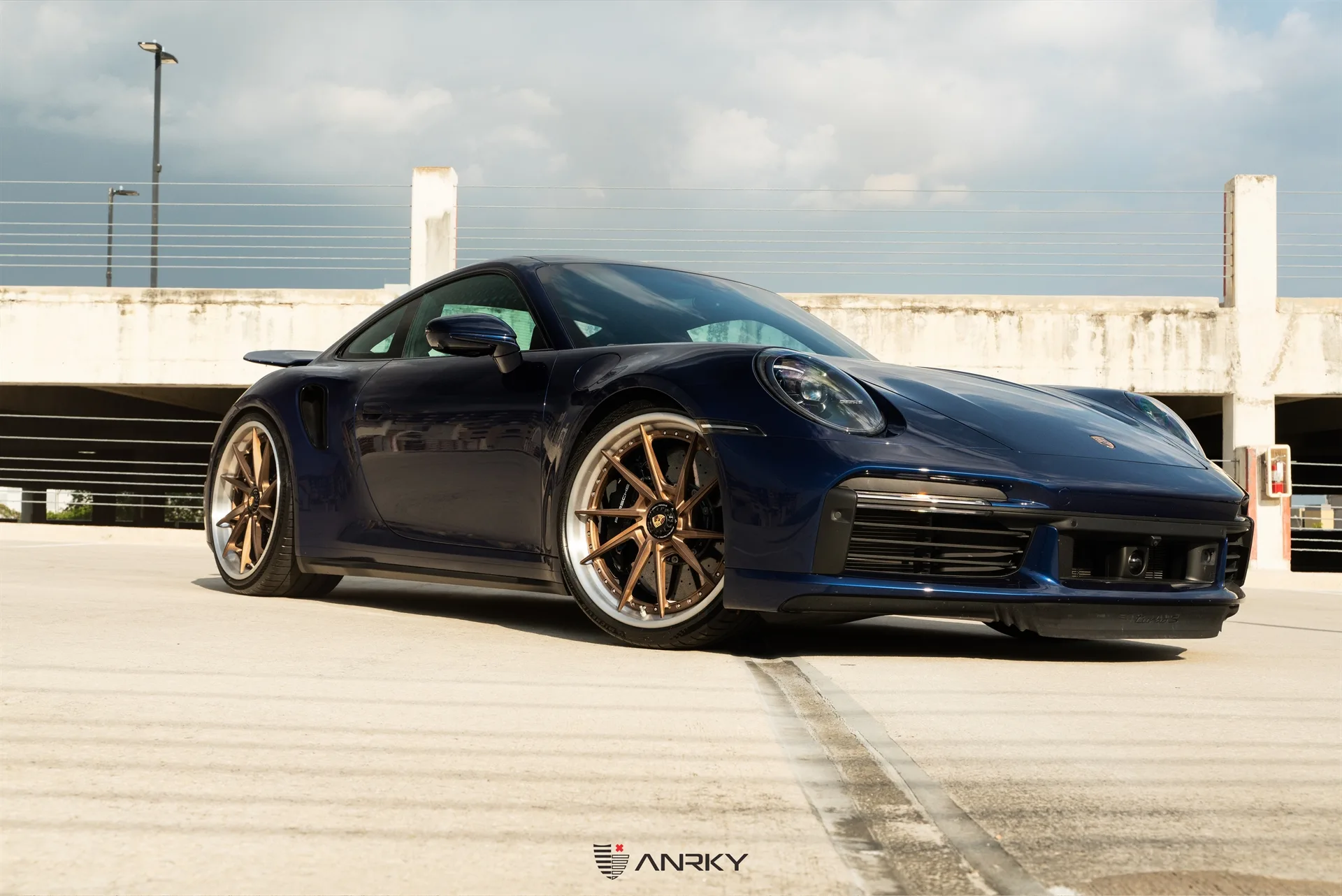 Anrky AN33 SeriesTHREE on Porsche 911 992.1