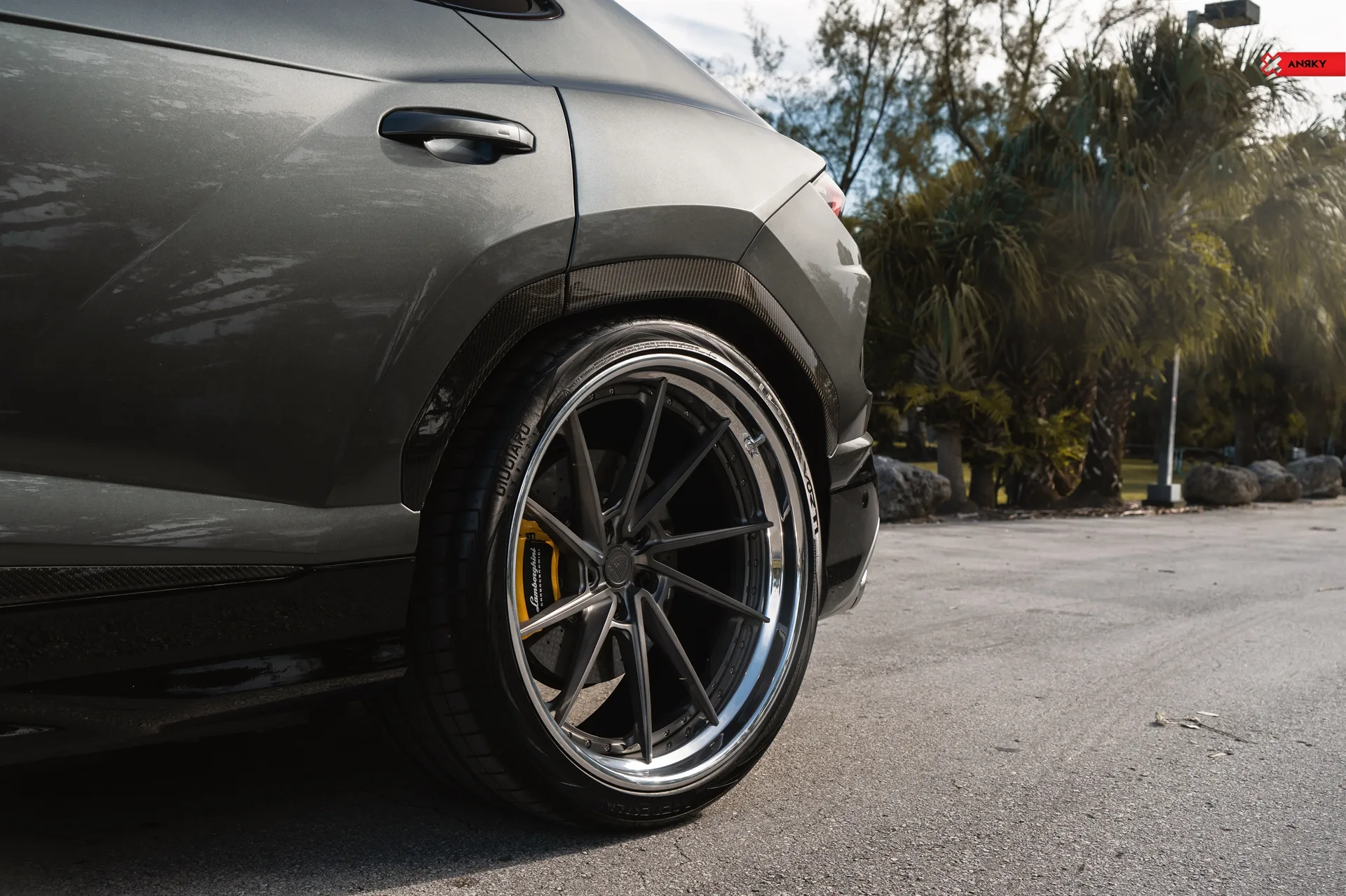 Anrky AN33 SeriesTHREE on Lamborghini Urus (2018)
