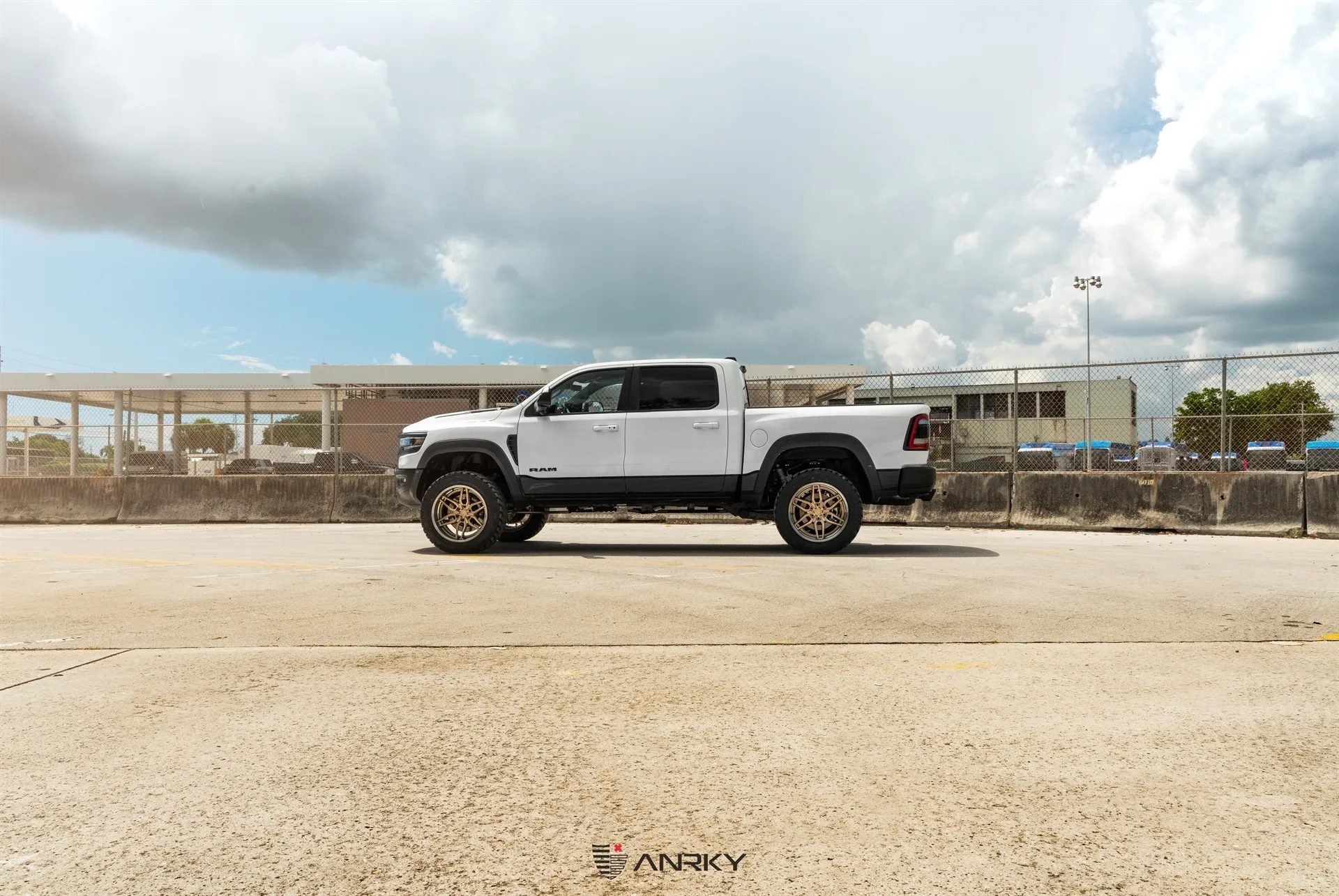 Anrky AN36T SeriesTHREE on RAM 1500 5th gen (DT), photo 9