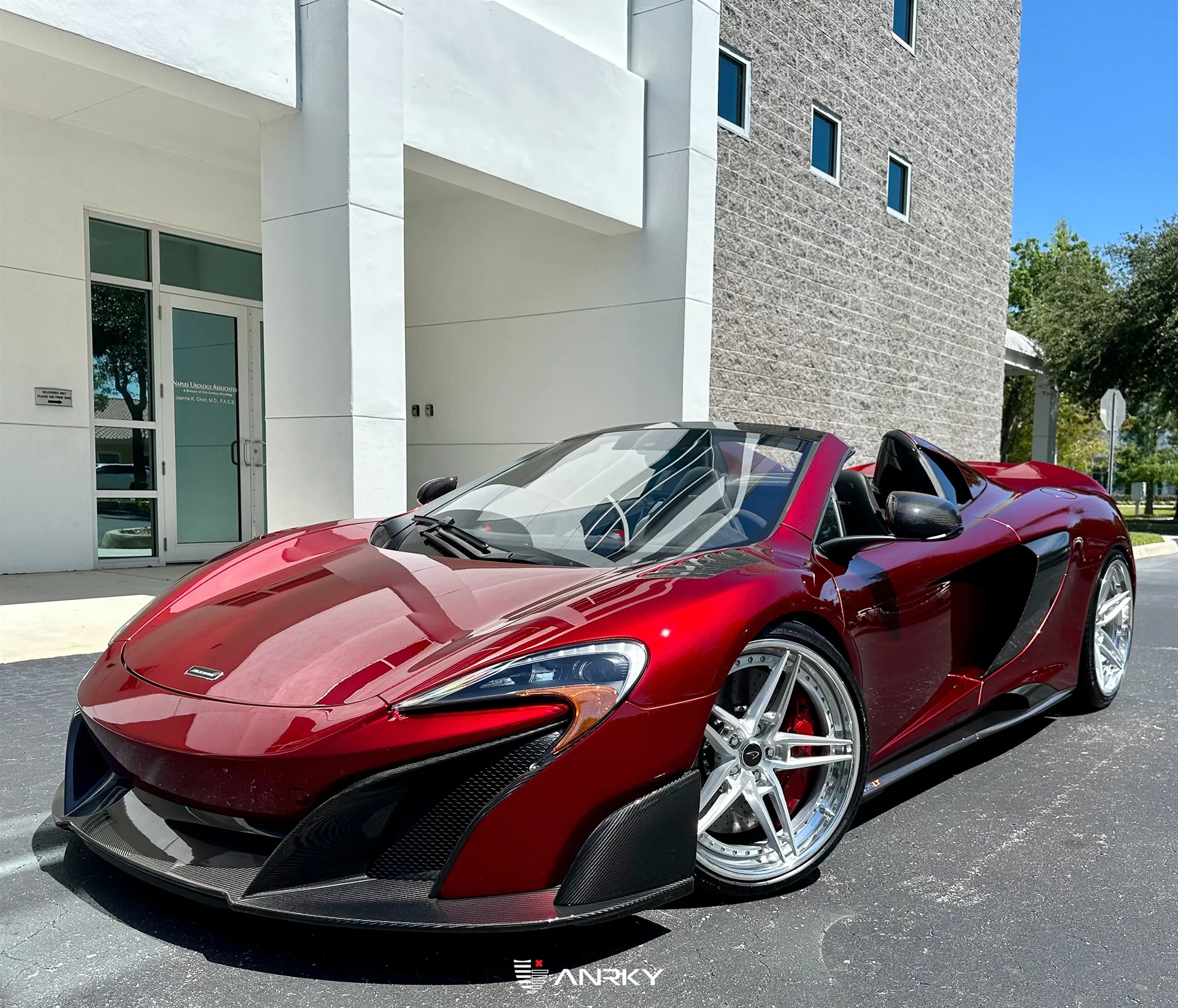 Anrky AN37 SeriesTHREE on McLaren 675LT