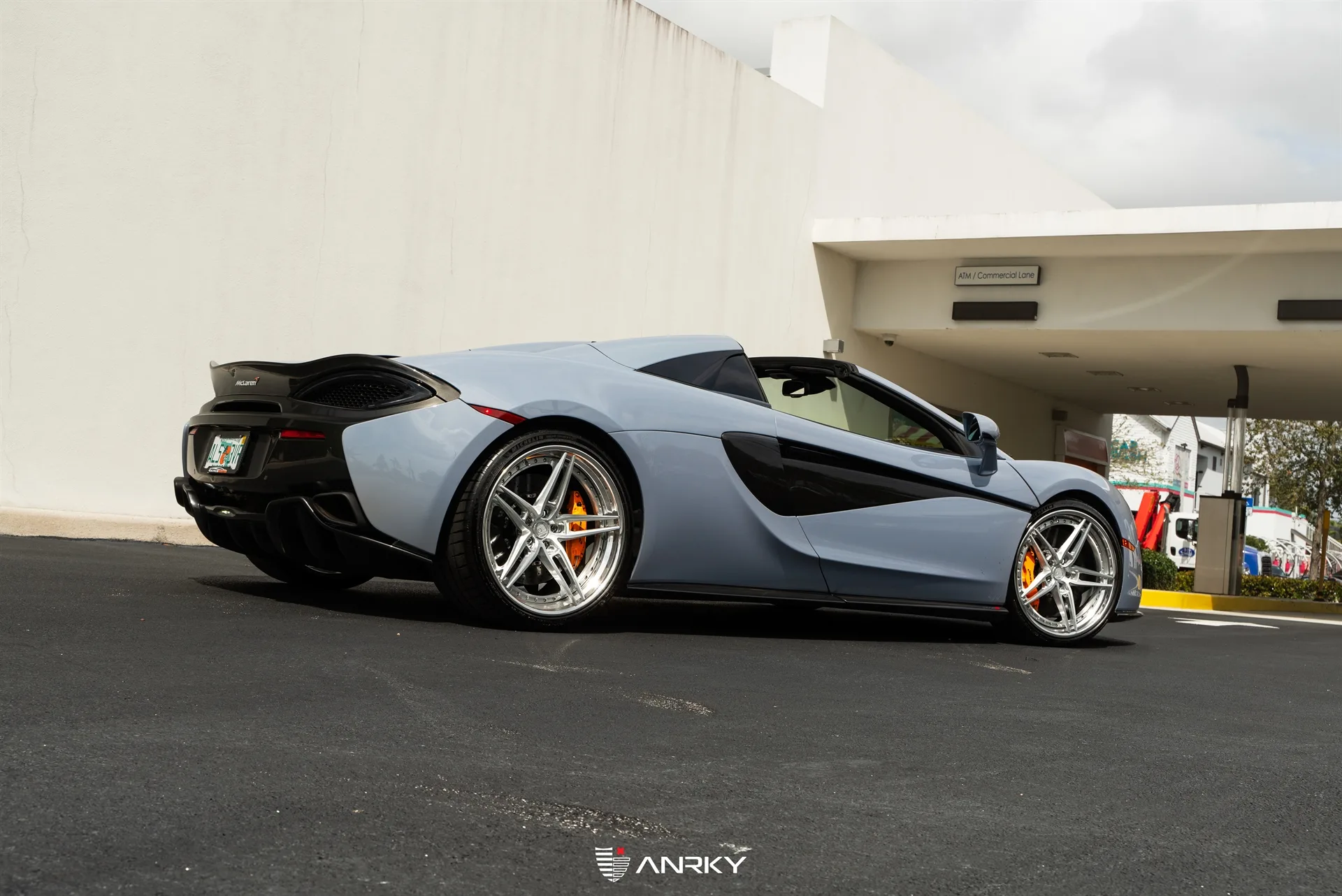 Anrky AN37 SeriesTHREE on McLaren 570S