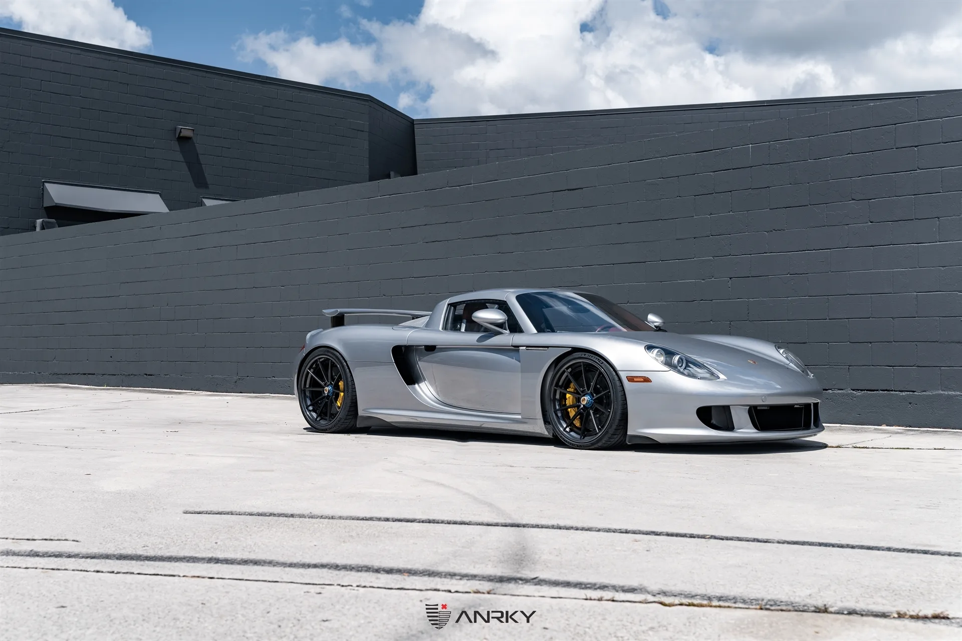 Anrky AN38 SeriesTHREE on Porsche Carrera GT 980