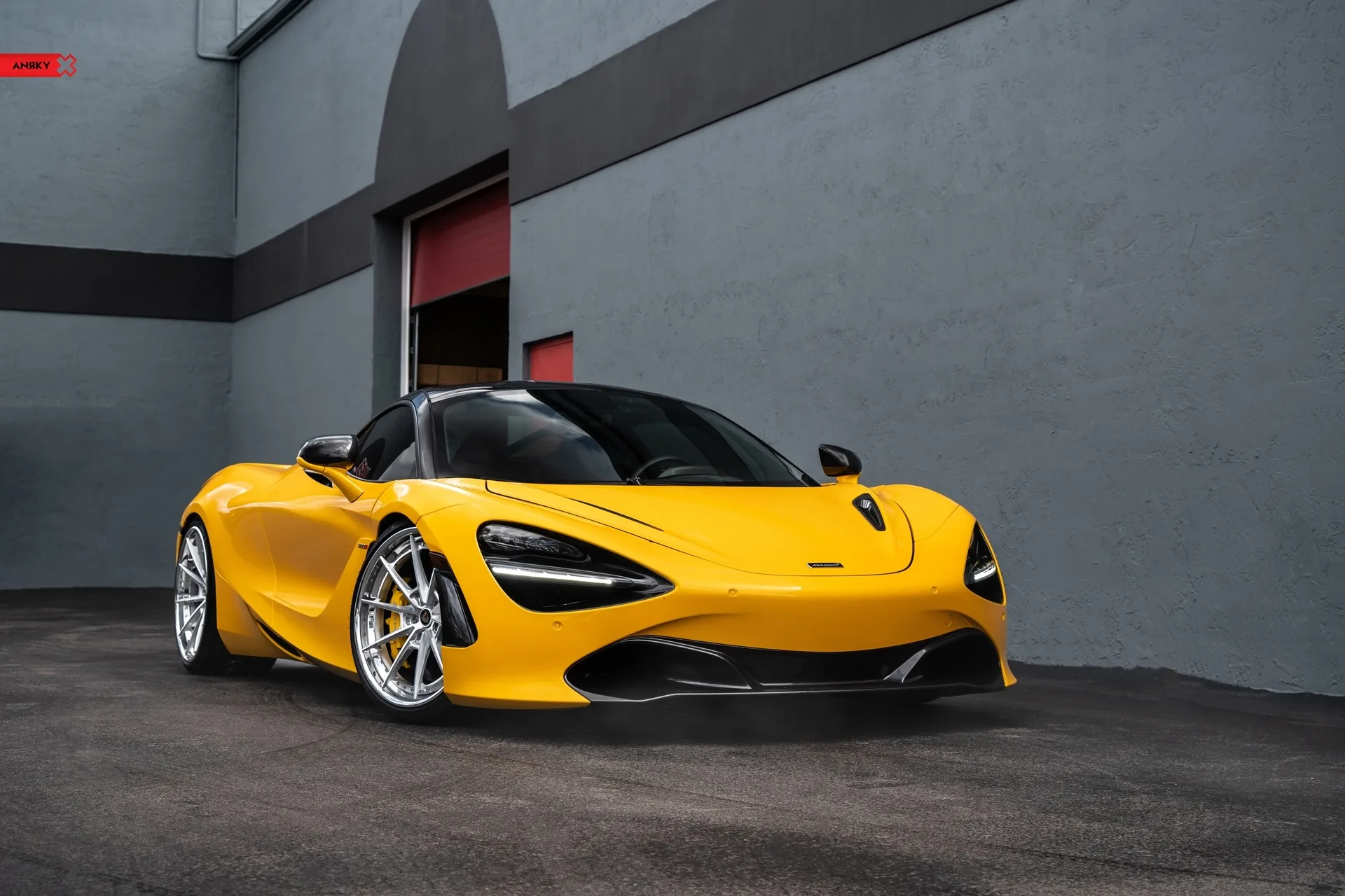 Anrky AN38 SeriesTHREE on McLaren 720S