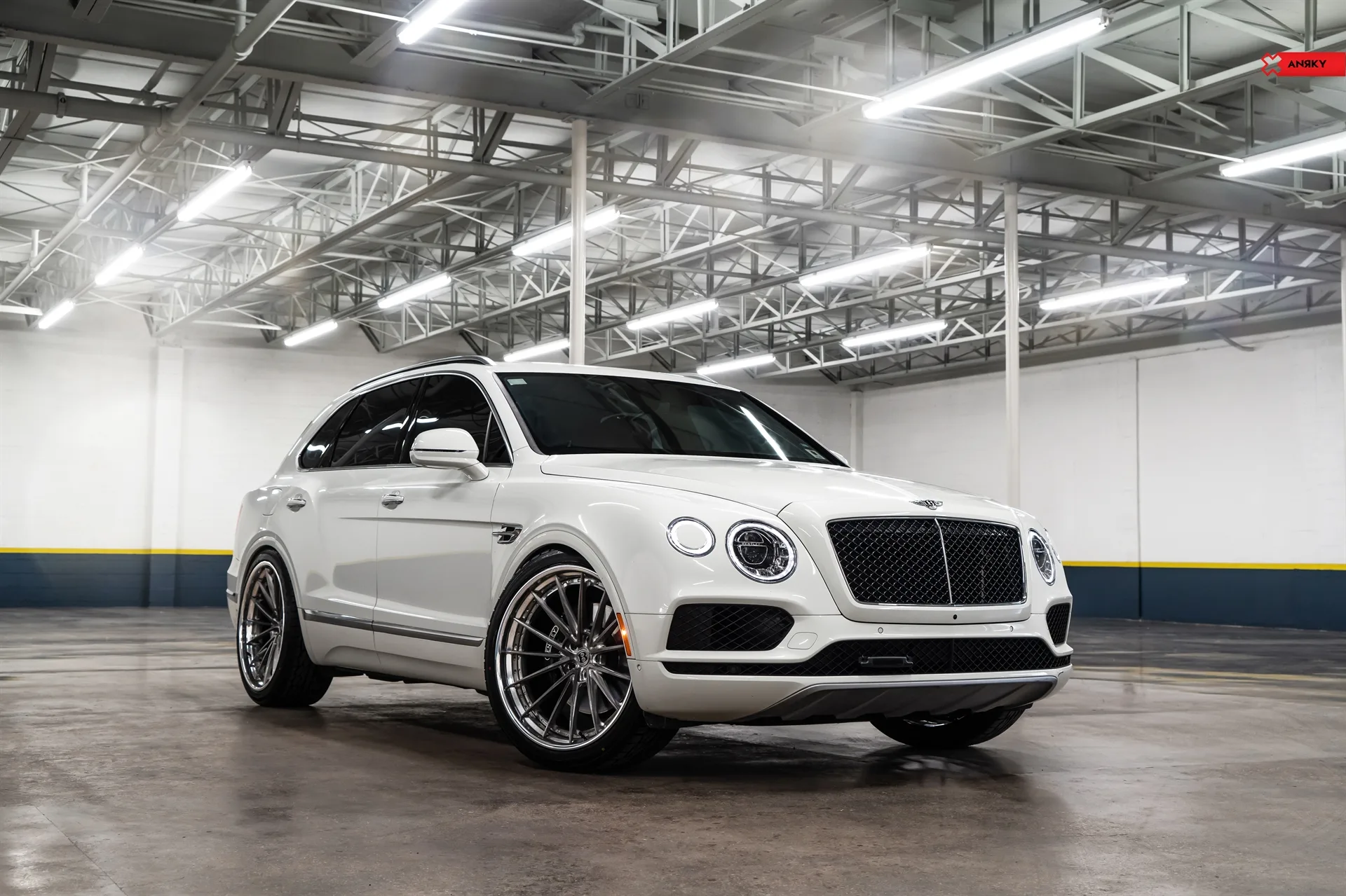 Anrky AN39 SeriesTHREE on Bentley Bentayga.1