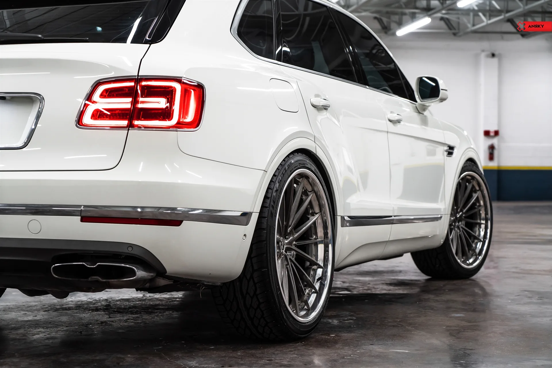 Anrky AN39 SeriesTHREE on Bentley Bentayga.1, photo 12
