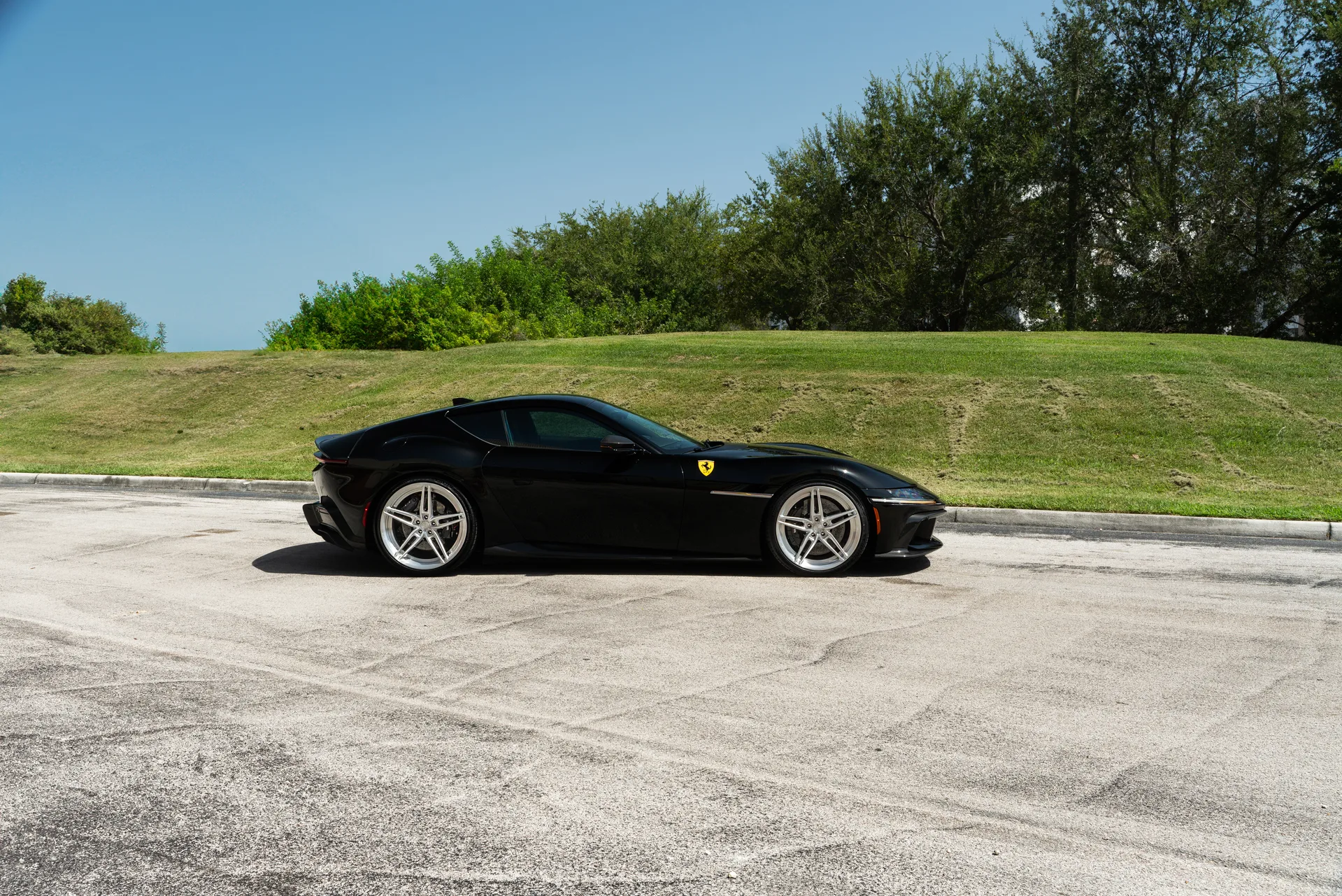 ANRKY Wheels AN27 SeriesTWO on Ferrari 12Cilindri, photo 2