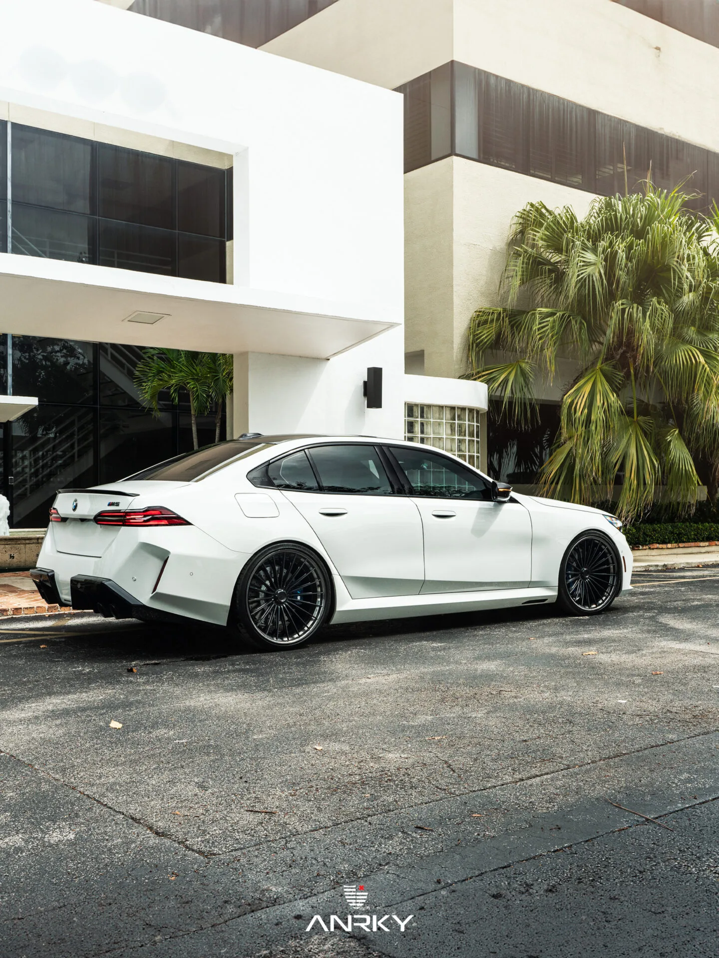 Anrky XR-370 on BMW M5 G90, photo 12
