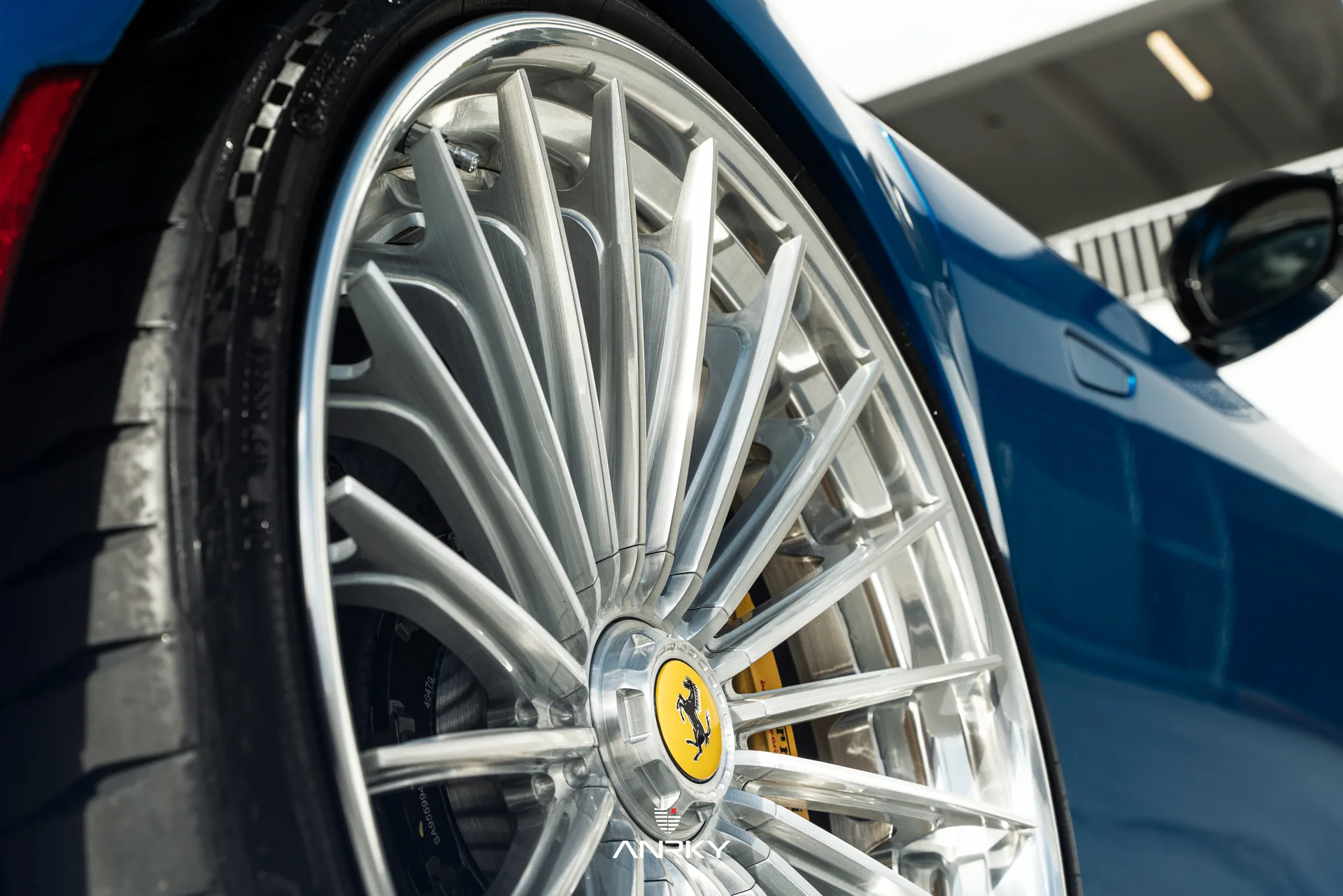 Anrky XR-370 on Ferrari 12Cilindri, photo 6