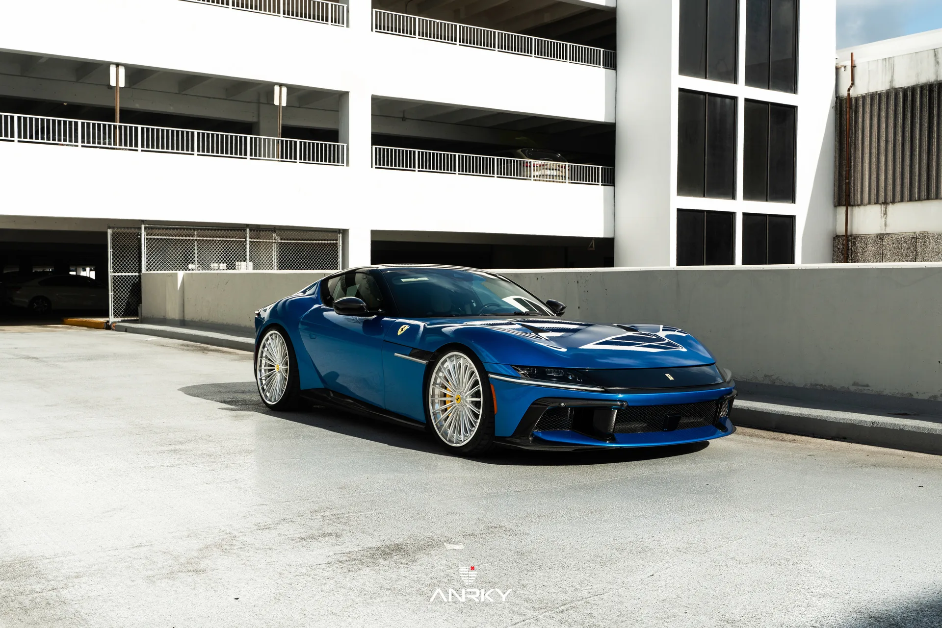 Anrky XR-370 on Ferrari 12Cilindri, photo 2