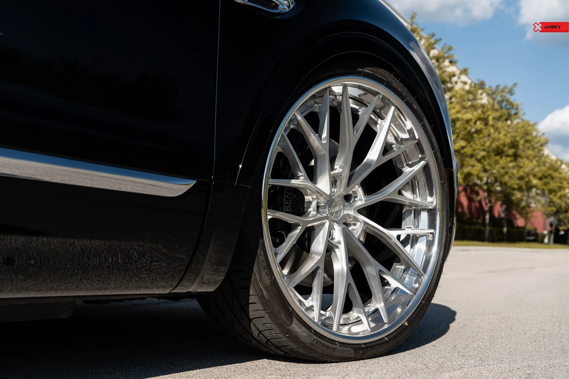 Anrky Bentley Bentayga, AN30 SeriesTHREE on Bentley Bentayga.1, photo 5