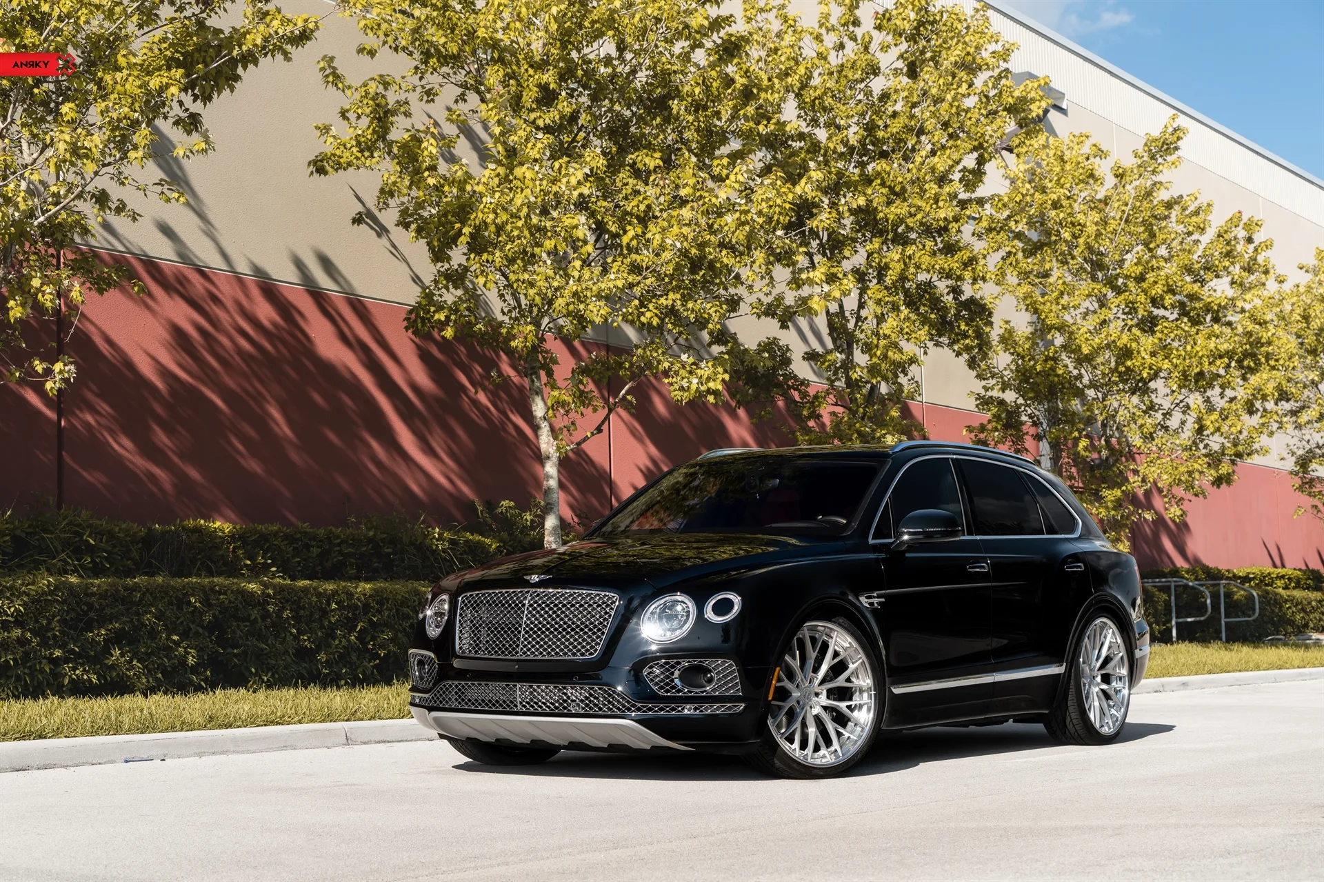 Anrky Bentley Bentayga, AN30 SeriesTHREE