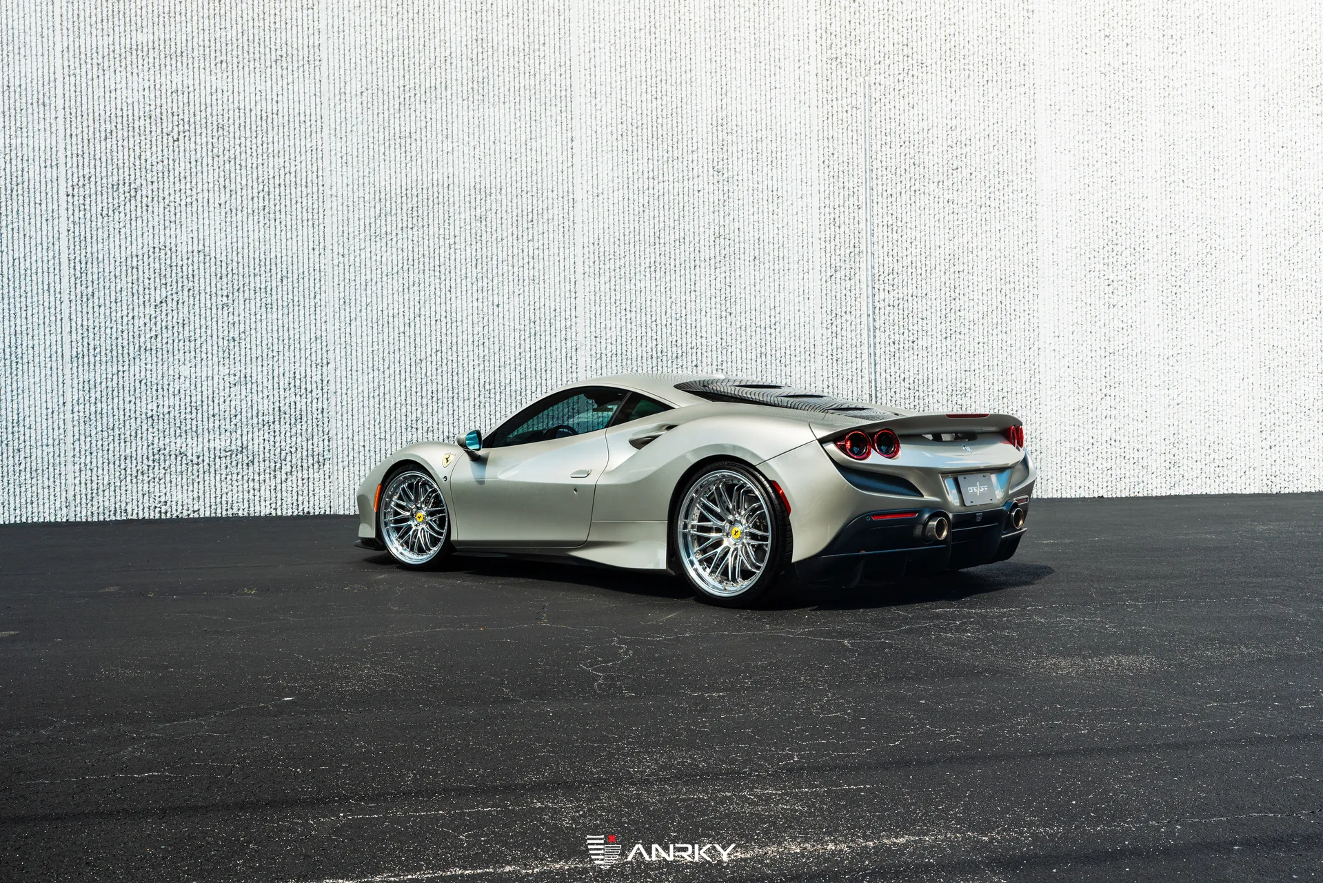 Anrky JDX|Series JDX-220 on Ferrari F8 F142MFL, photo 2