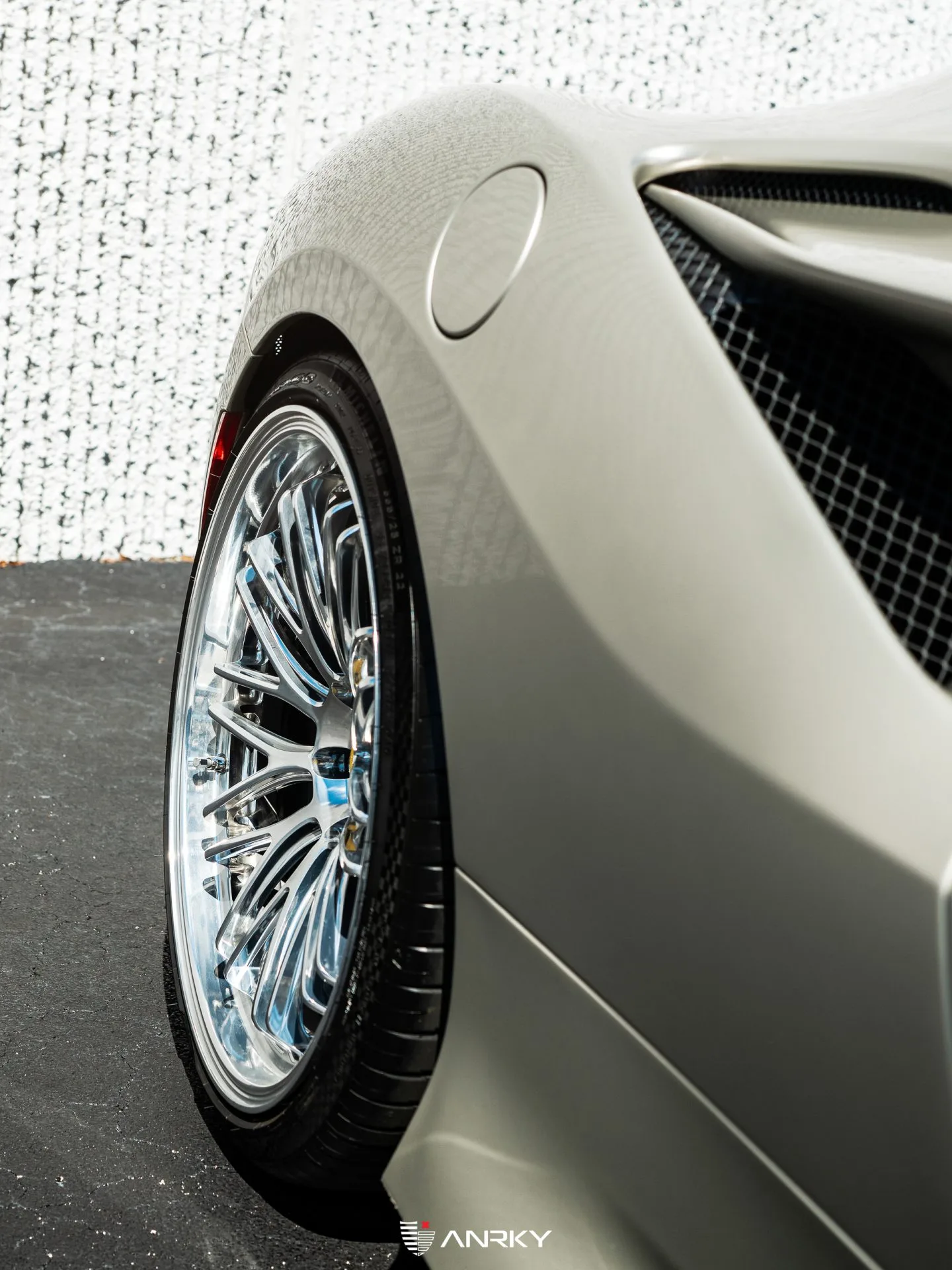 Anrky JDX|Series JDX-220 on Ferrari F8 F142MFL, photo 9