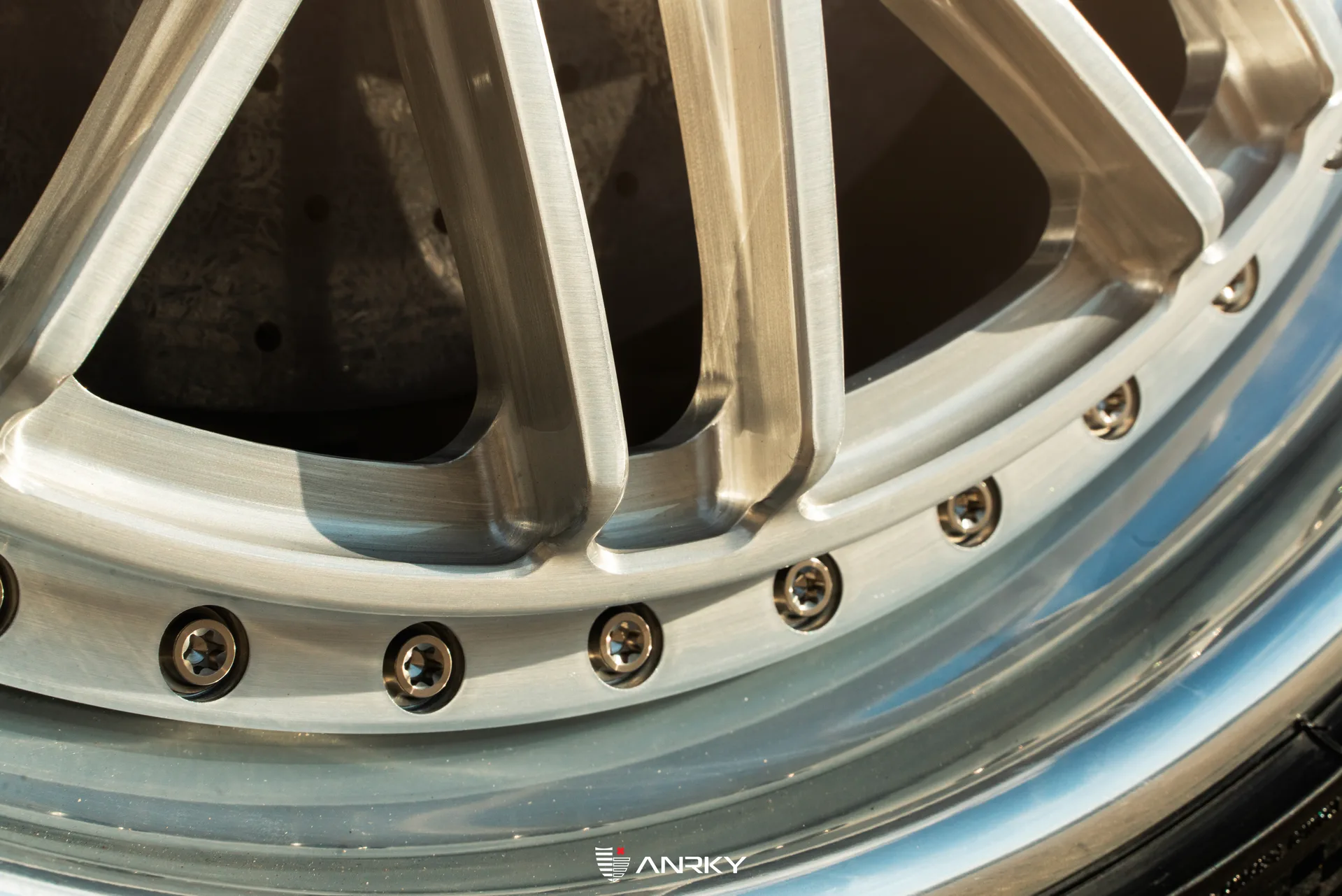 Anrky JDX|Series JDX-320 on Ferrari 296 F171, photo 3