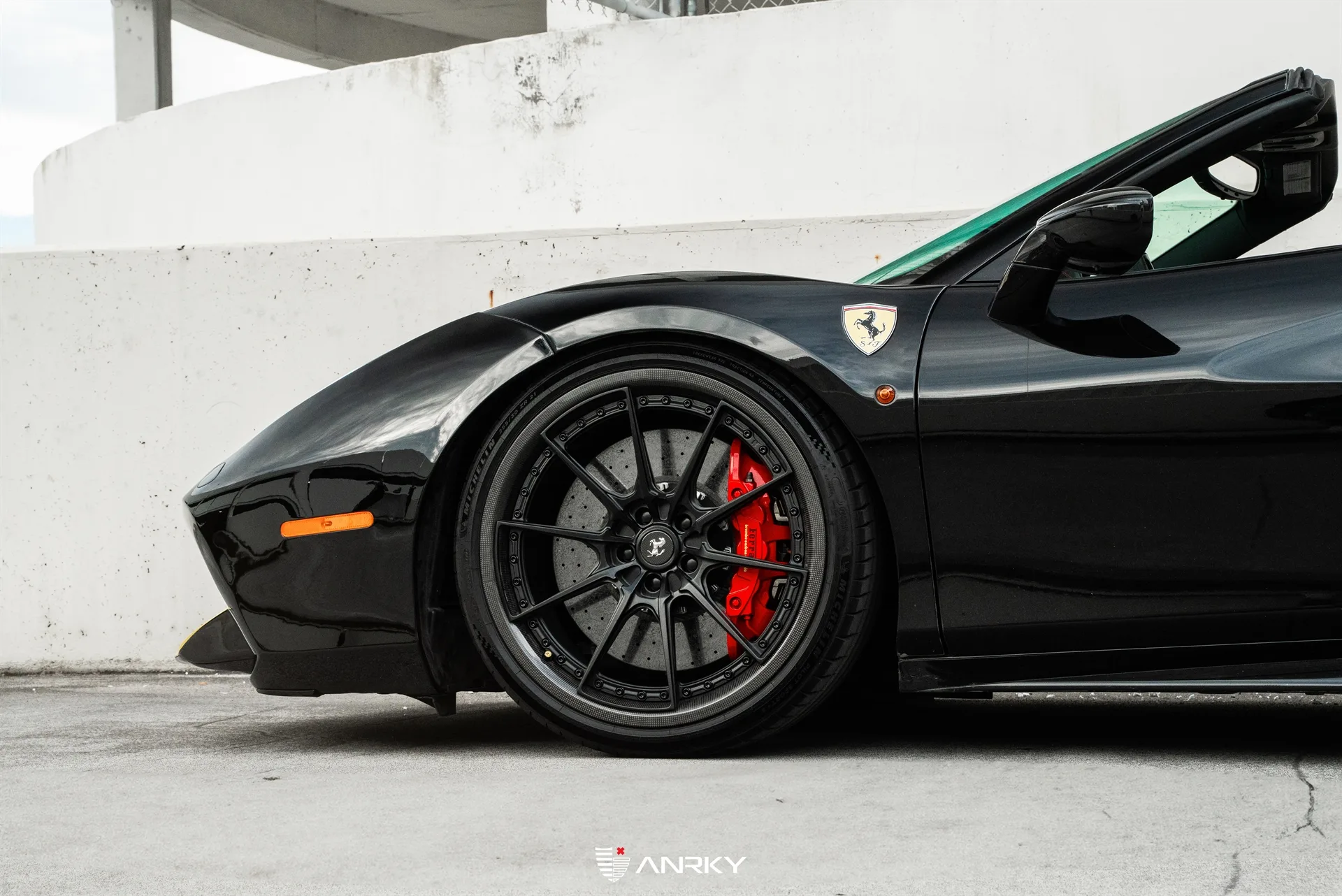 Anrky RETROSeries Carbon, RS4C on Ferrari 488, photo 2
