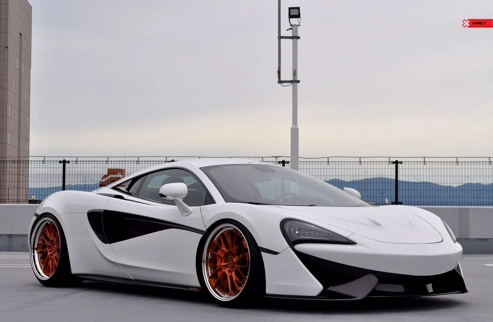 Anrky RetroSeries RS3 on McLaren 570S, photo 6