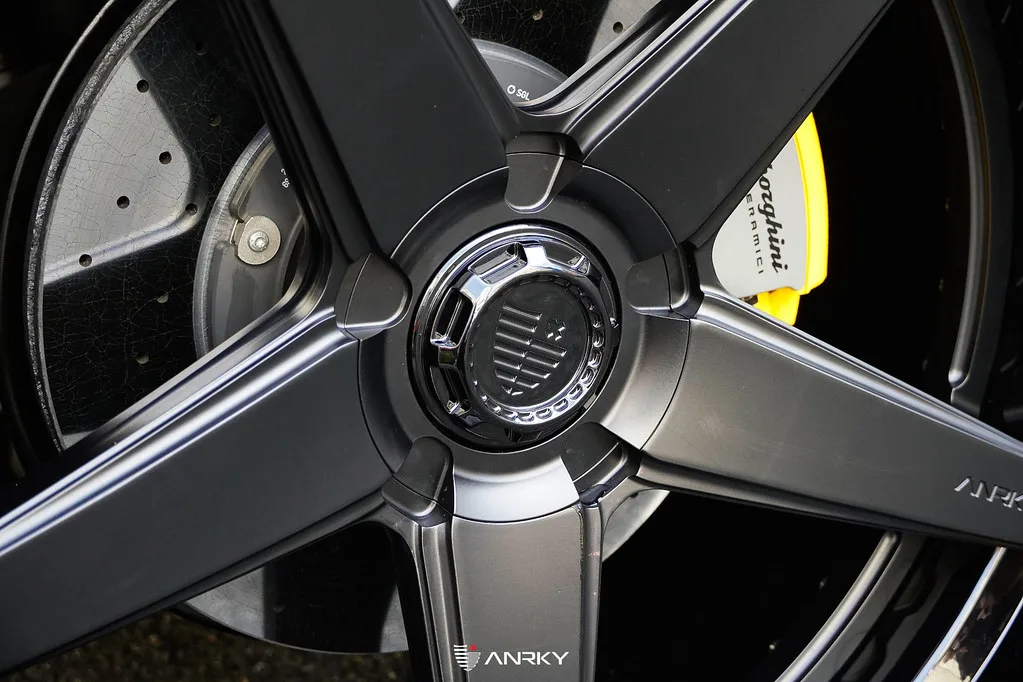 Anrky RETROSeries RS5.3 on Lamborghini Urus (2018), photo 3