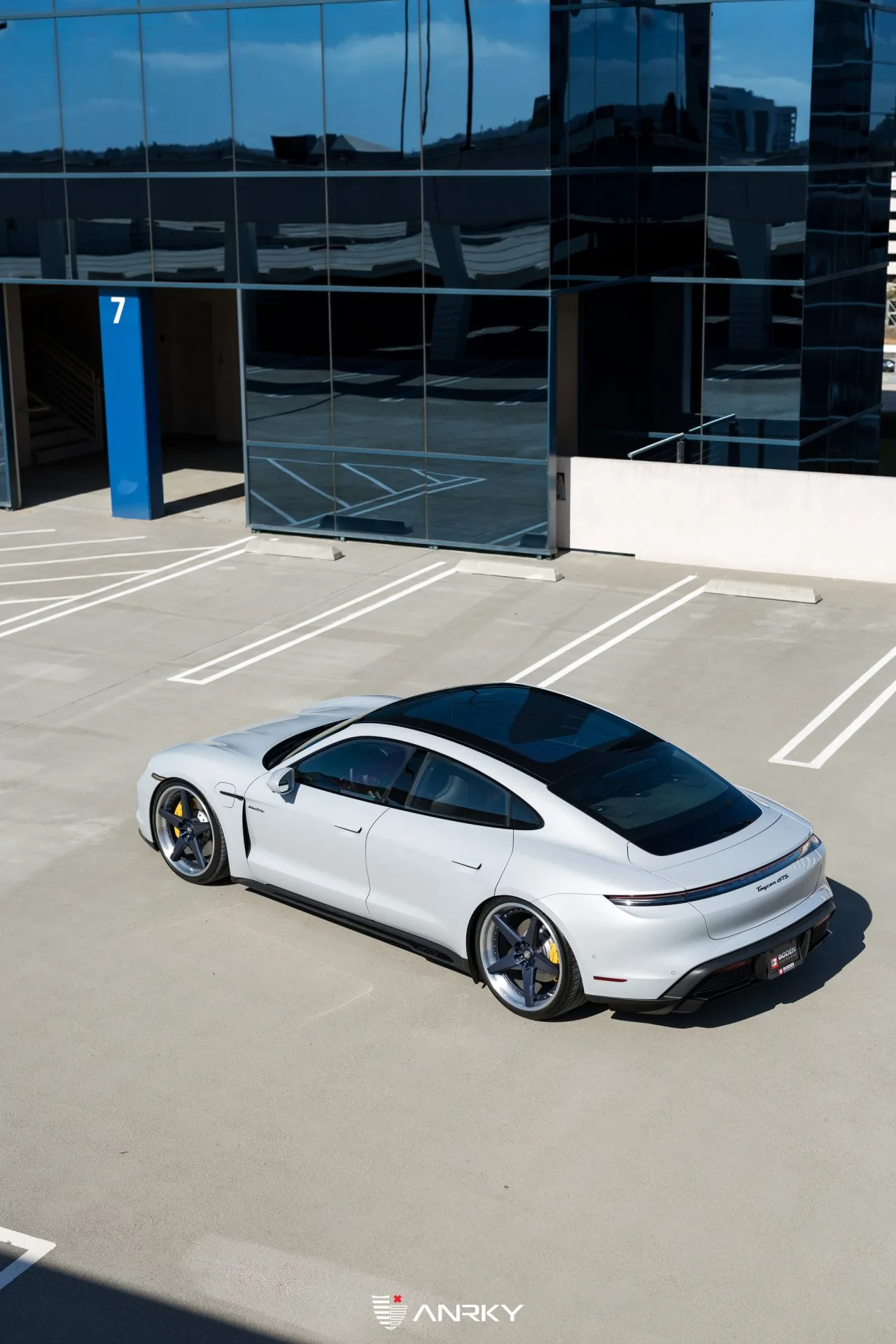 Anrky RETROSeries RS5.3 on Porsche Taycan J1.1, photo 11