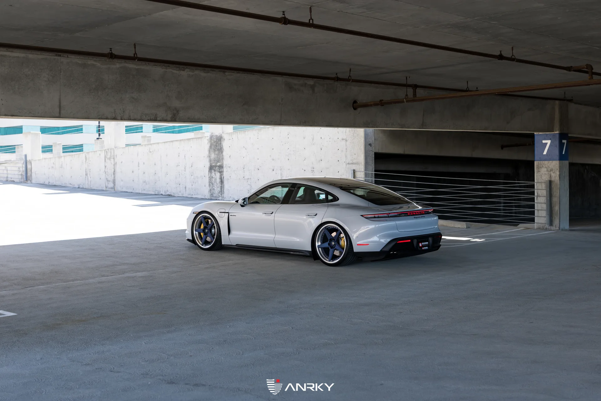 Anrky RETROSeries RS5.3 on Porsche Taycan J1.1, photo 10