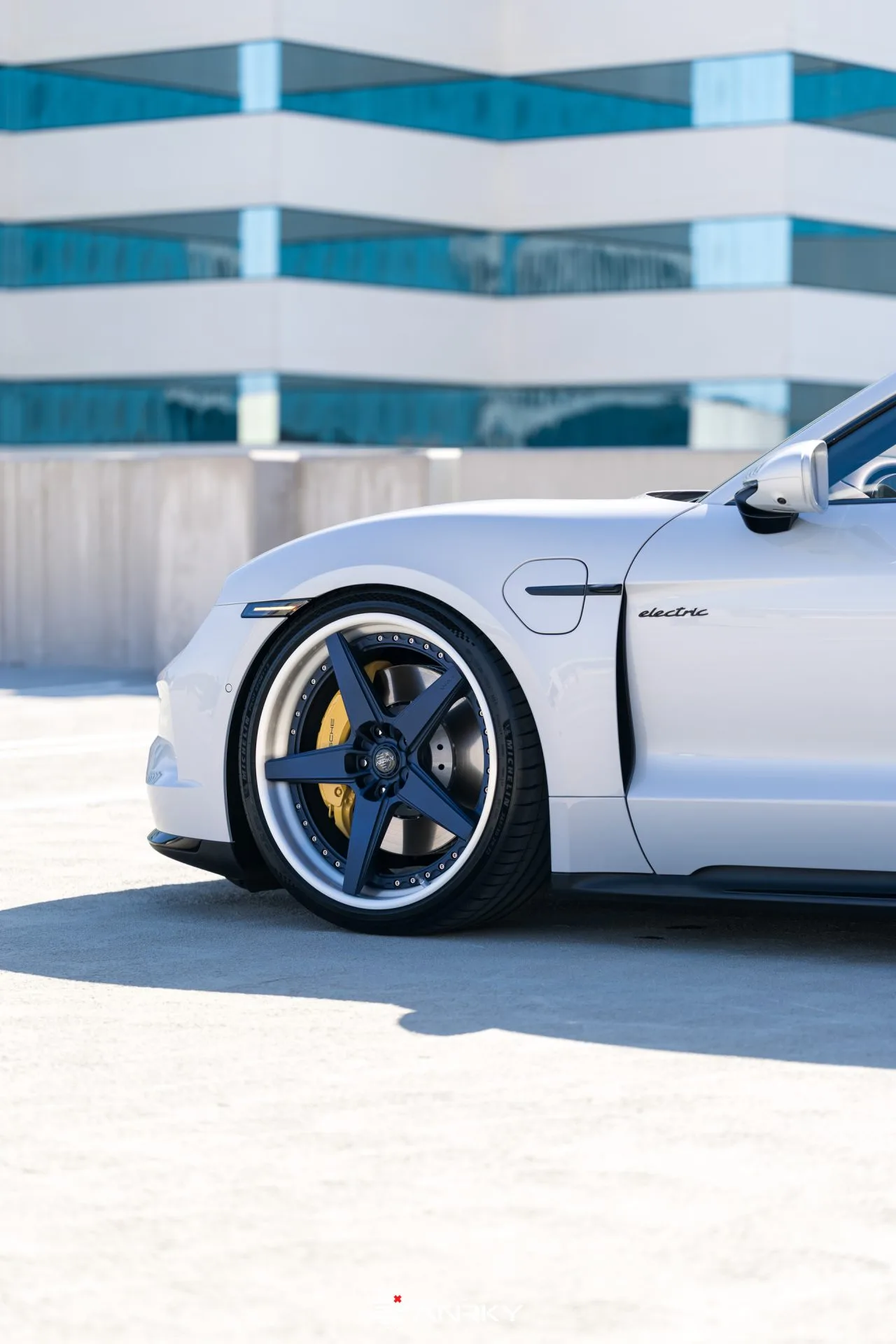 Anrky RETROSeries RS5.3 on Porsche Taycan J1.1, photo 12