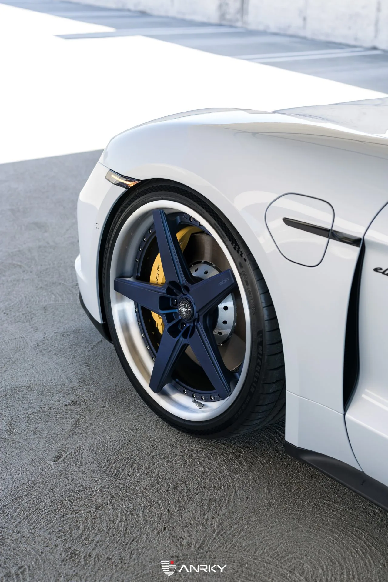 Anrky RETROSeries RS5.3 on Porsche Taycan J1.1, photo 9