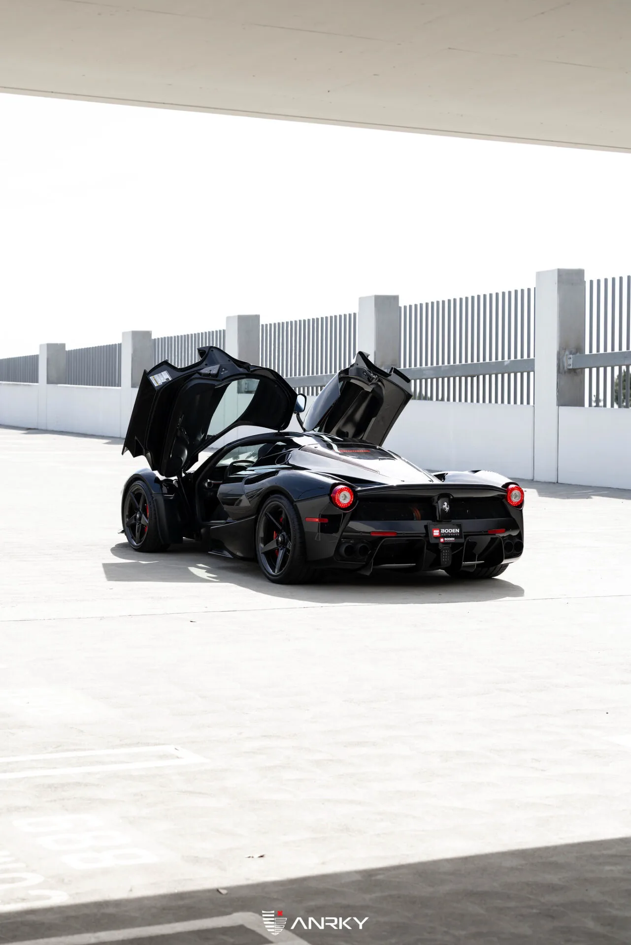 Anrky RETROSeries RS5.3C on Ferrari LaFerrari